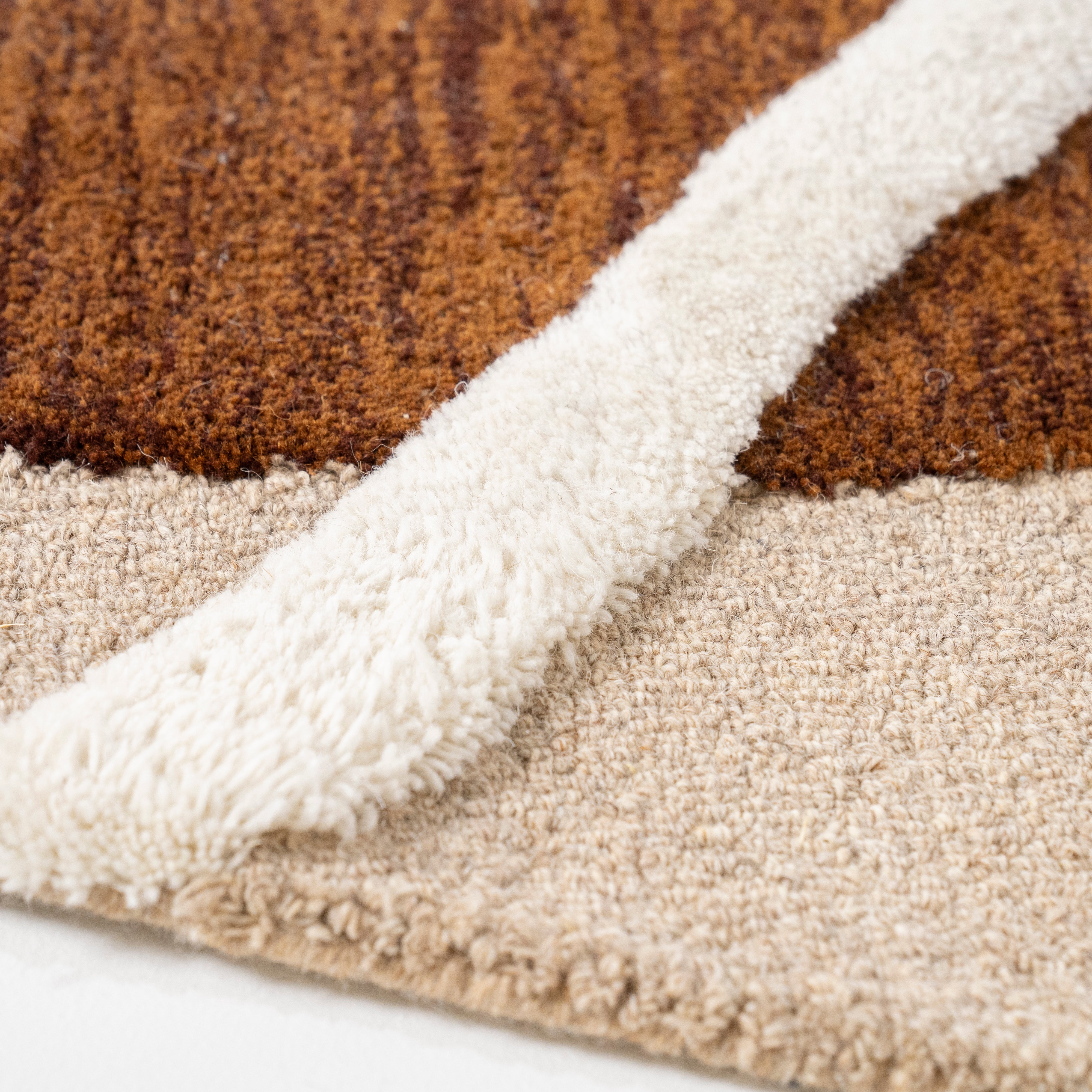 OGANI beige rug with brown