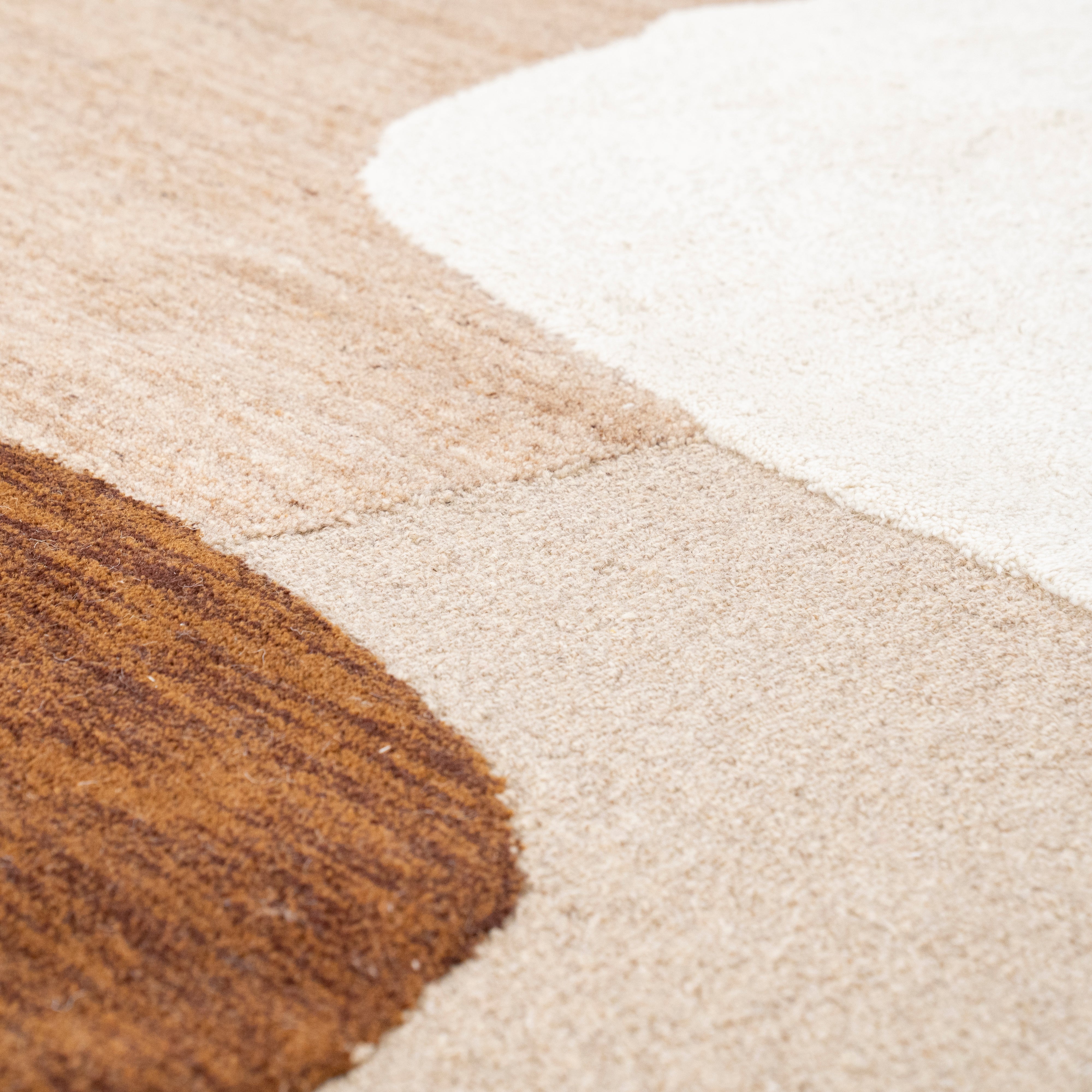 OGANI beige rug with brown