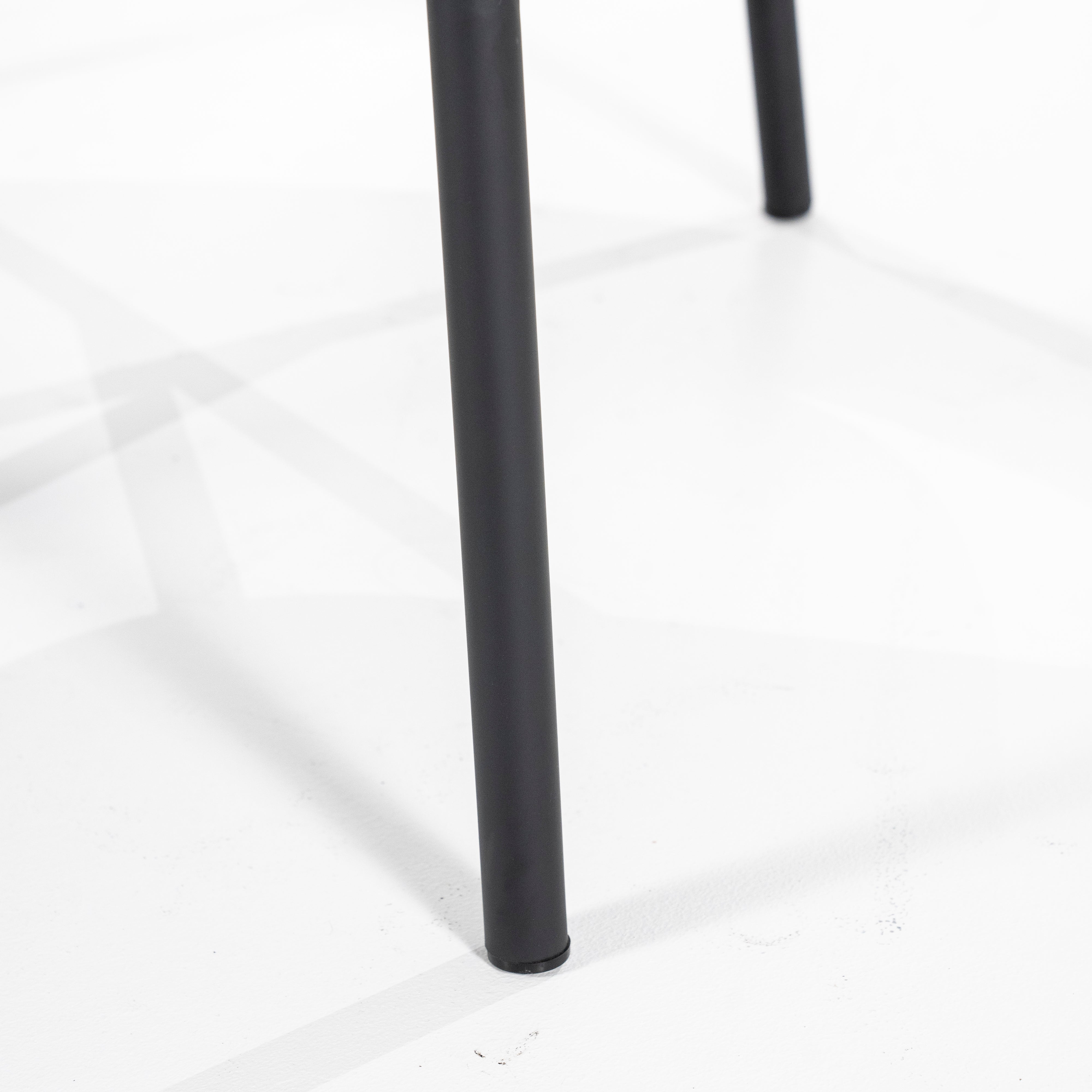 JARI taupe armchair