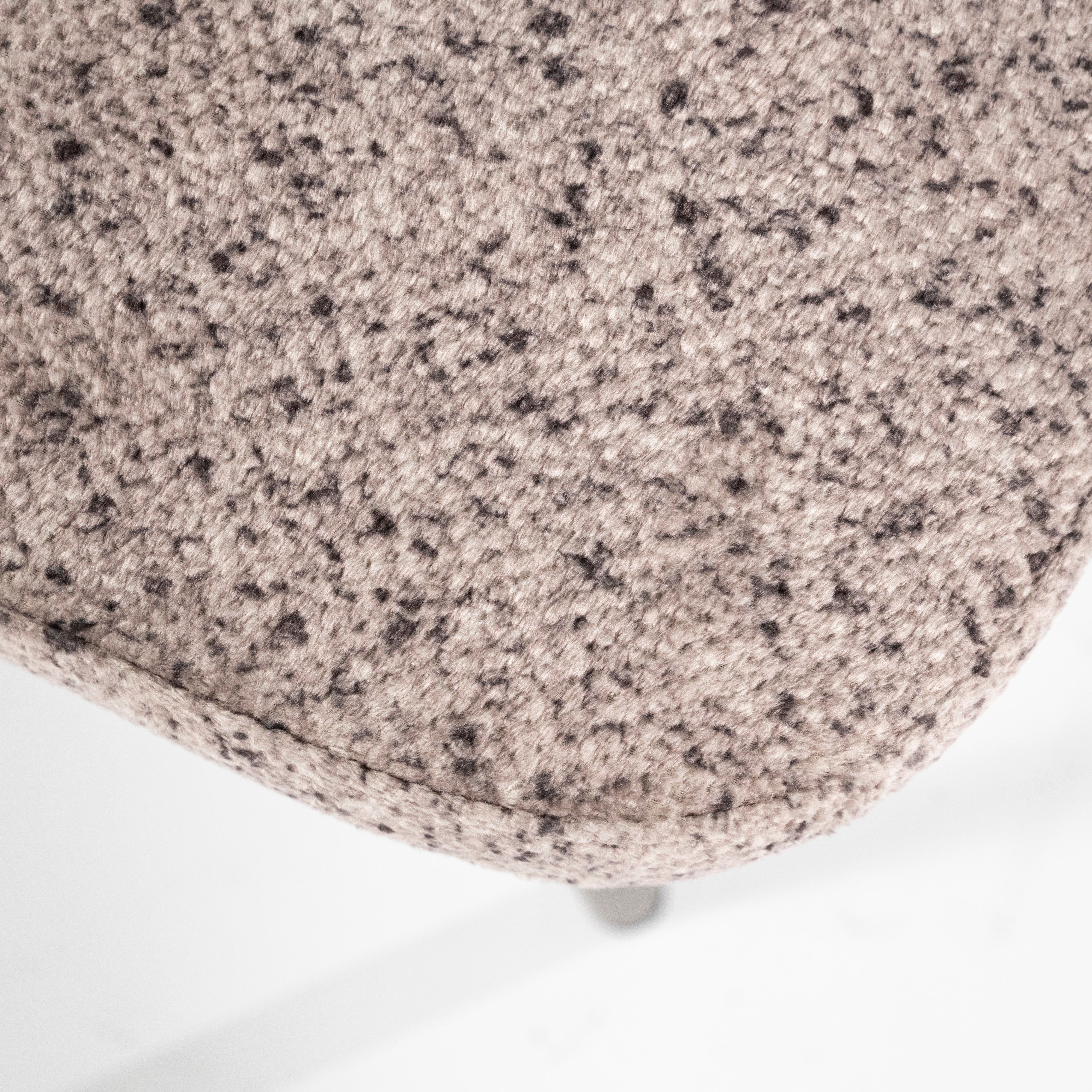 JARI taupe armchair