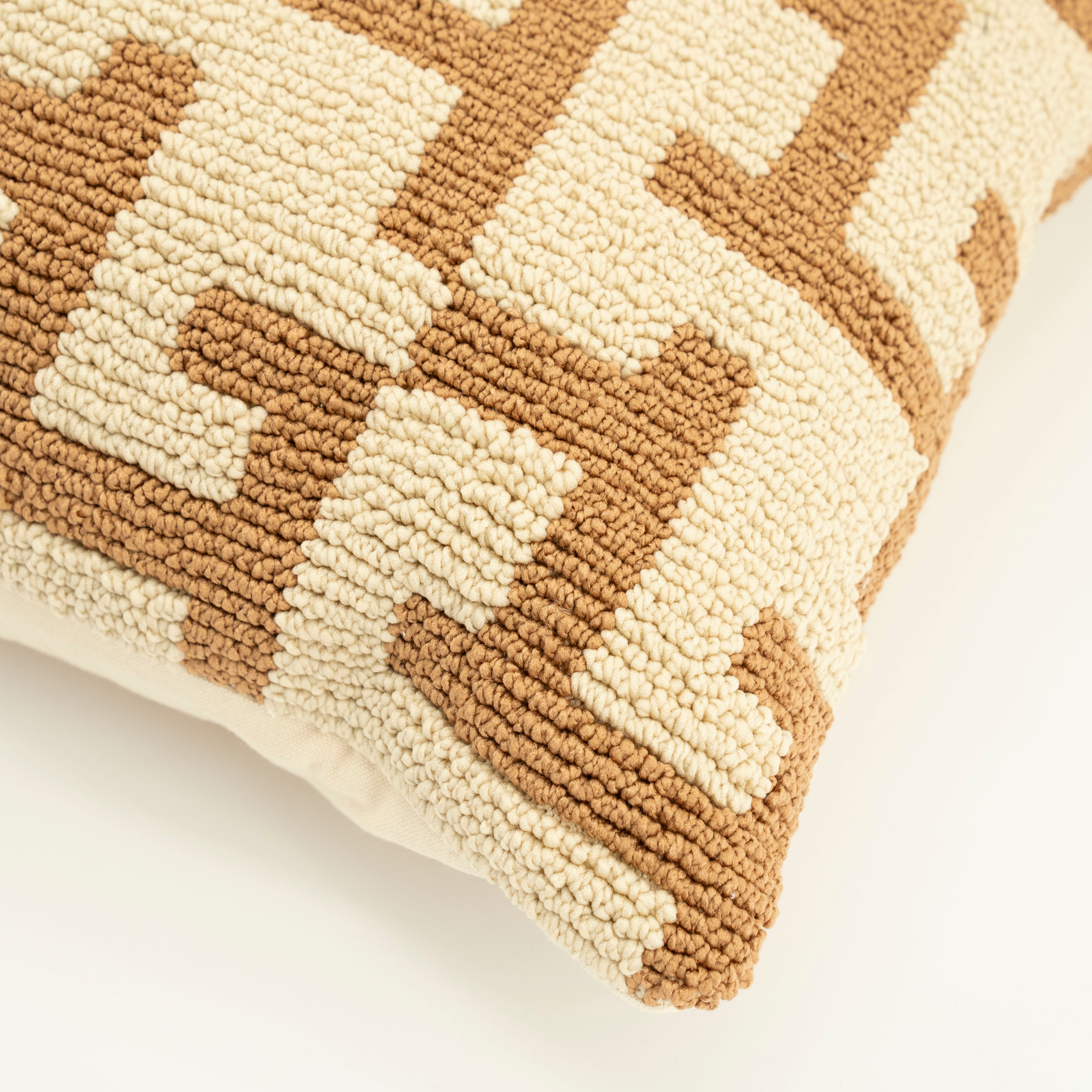 ZIGGY mustard pillow with beige
