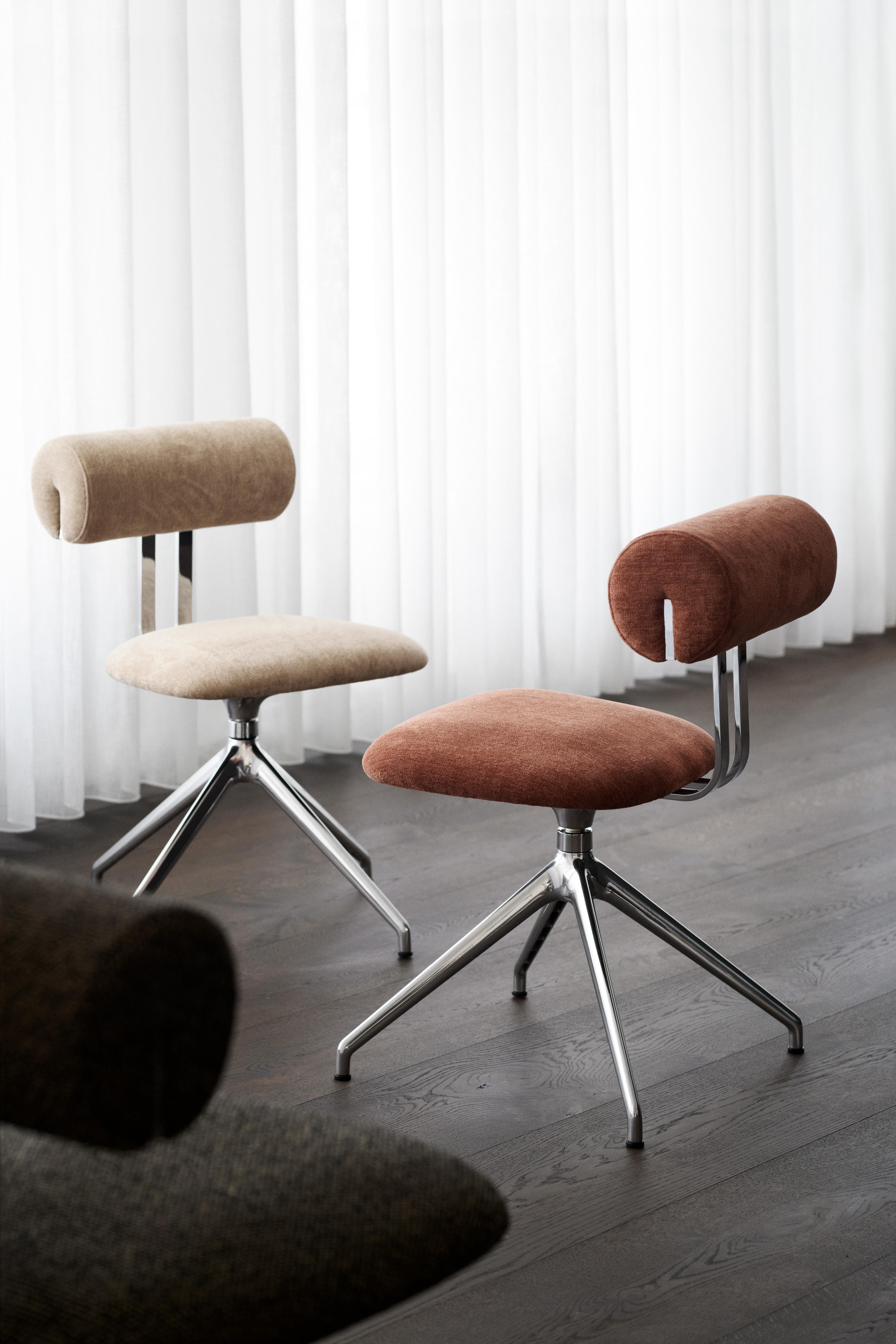 Personalized HIPPO Office Chair with Steel Base