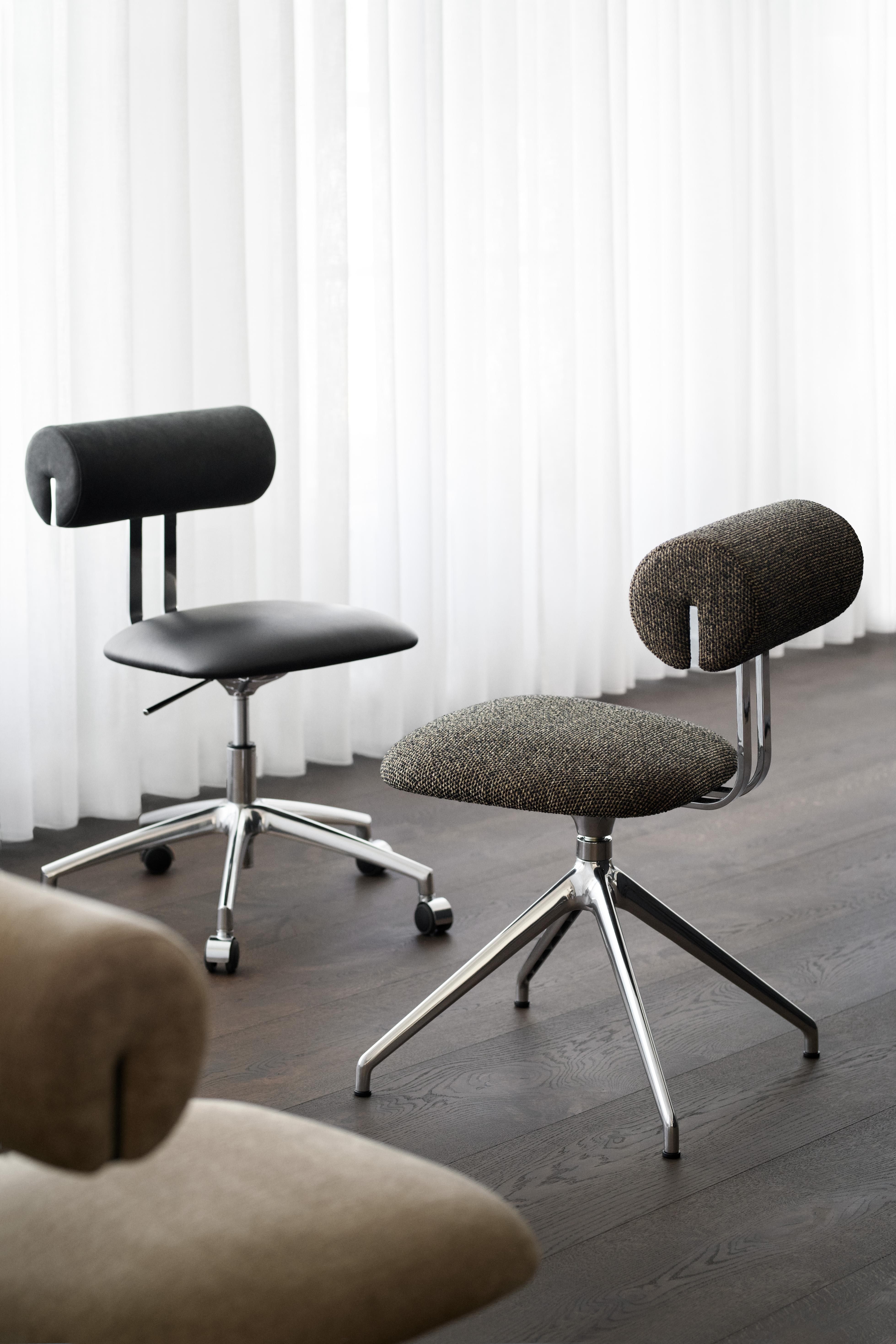 Personalized HIPPO Office Chair with Steel Base