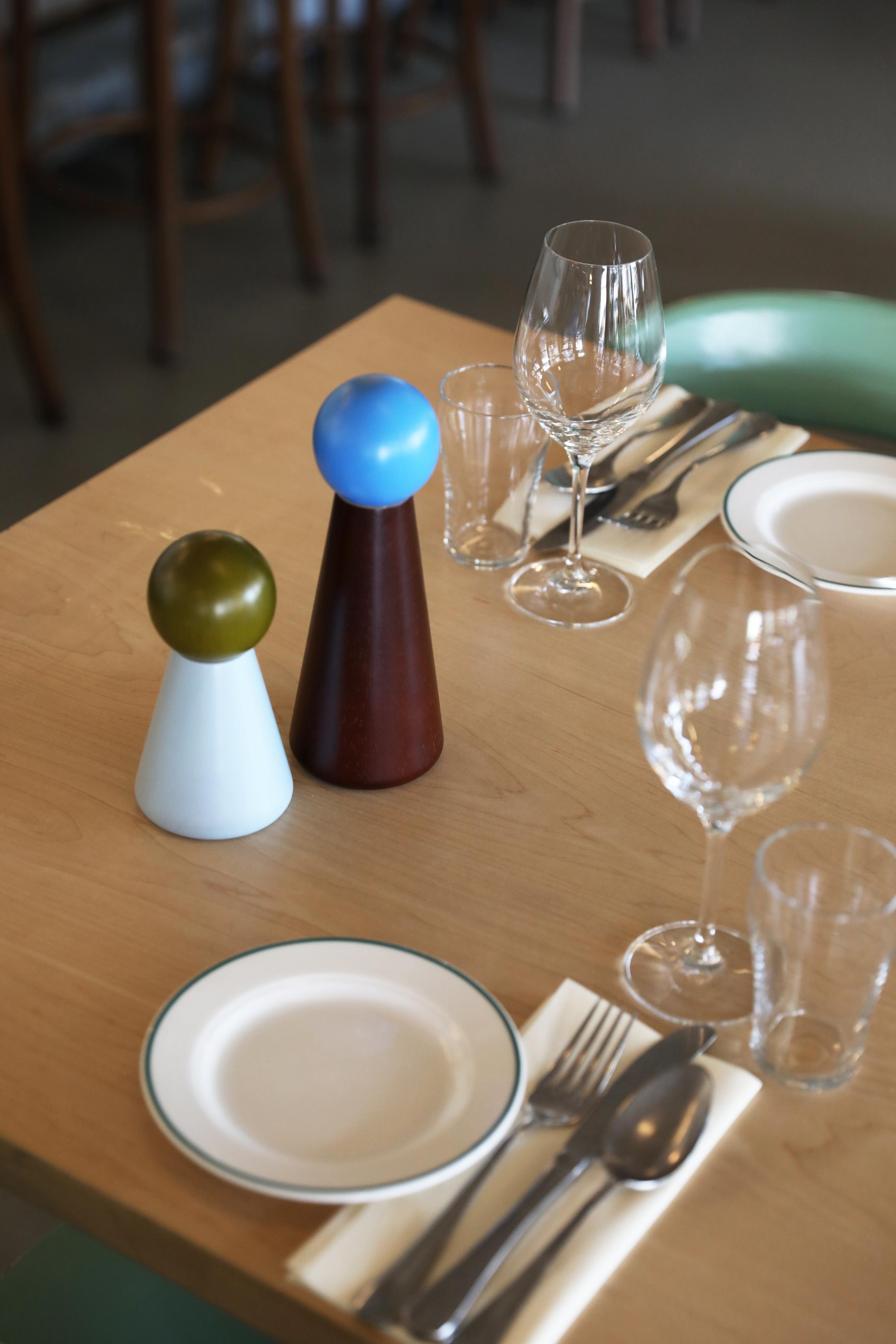 Gewürzmühle HALMA LARGE burgunderrot mit Blau