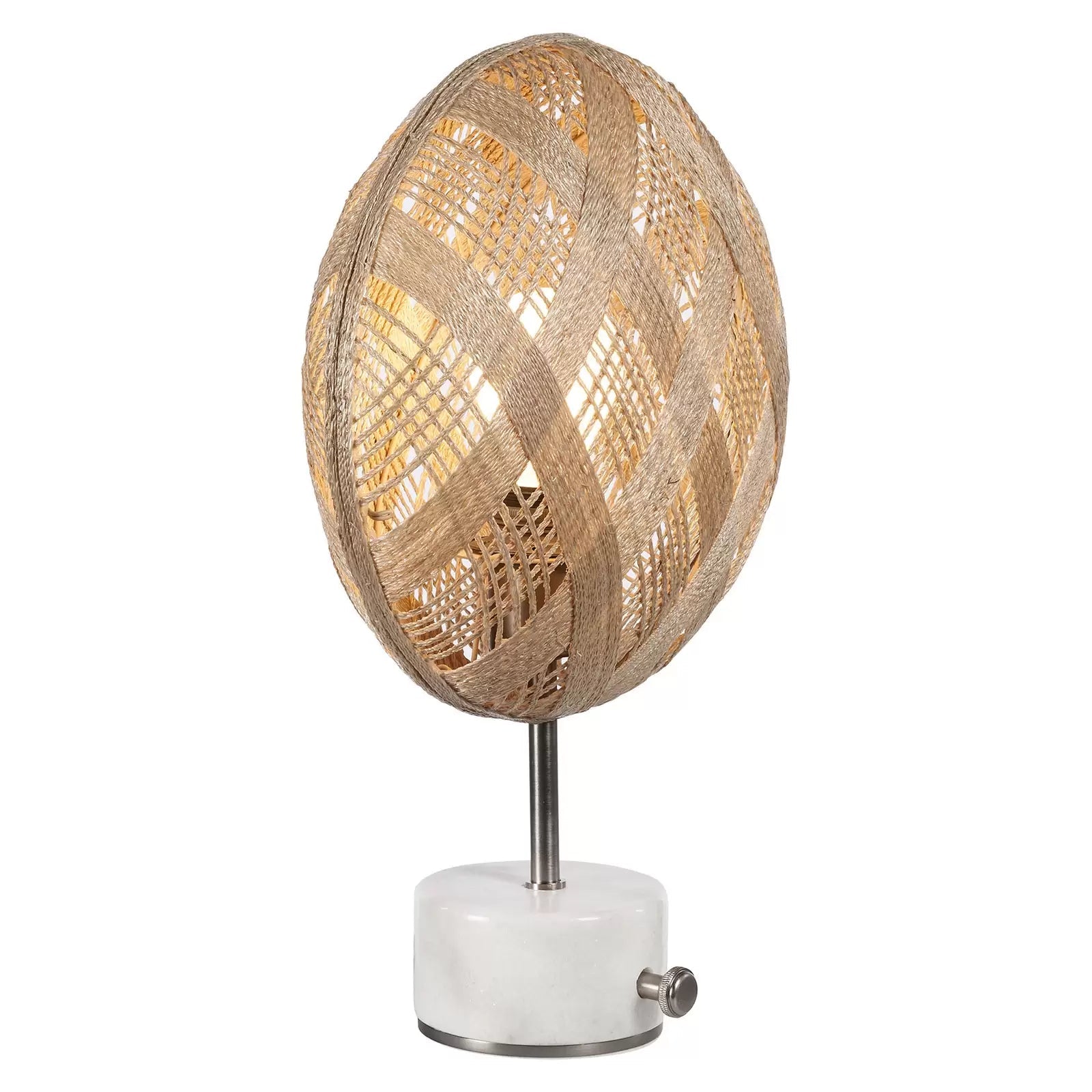Chanpen -Diamant Beige Tischlampe mit einer silbernen Basis