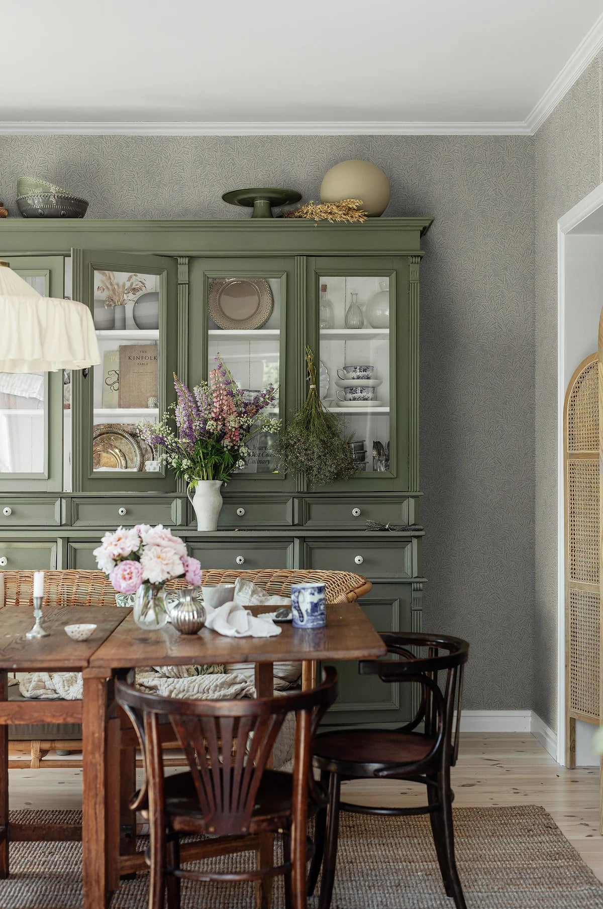 MOLLY’S MEADOW Plant Pattern Wallpaper in Muted Green with Beige