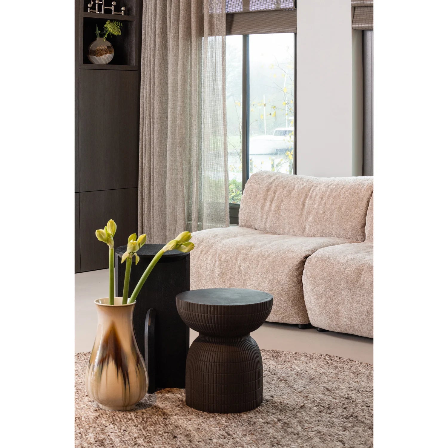 KIONI black side table