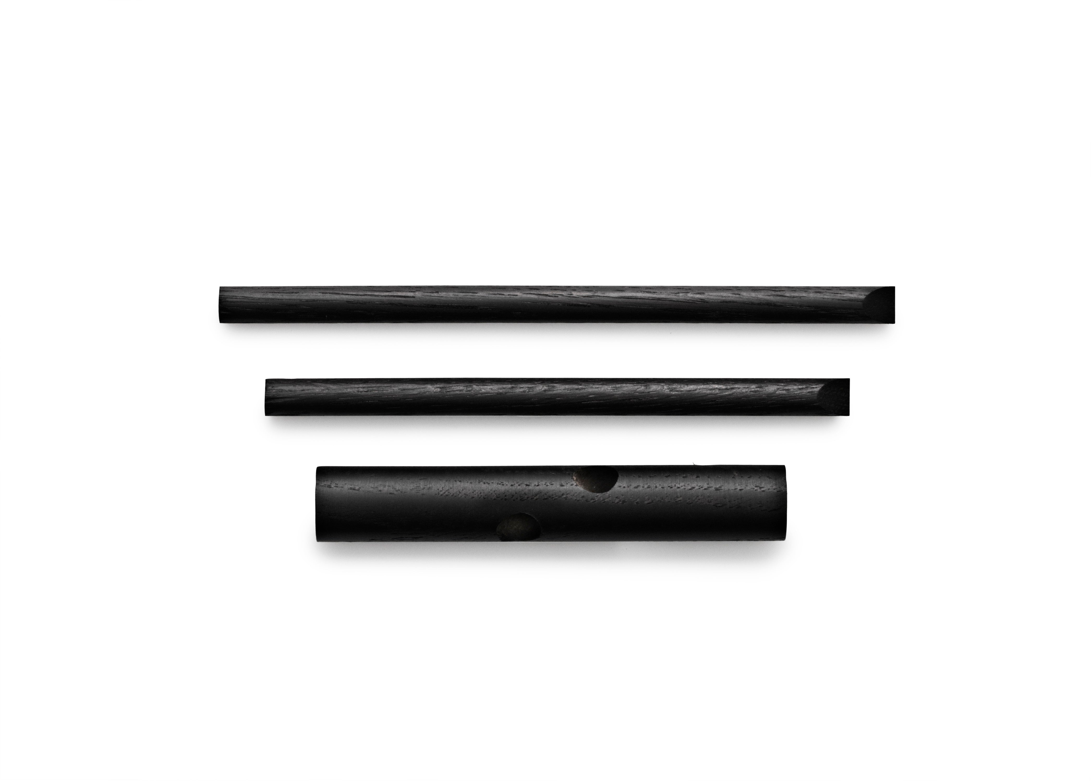 Set von STICKS Kleiderhaken aus schwarzem Eichenholz