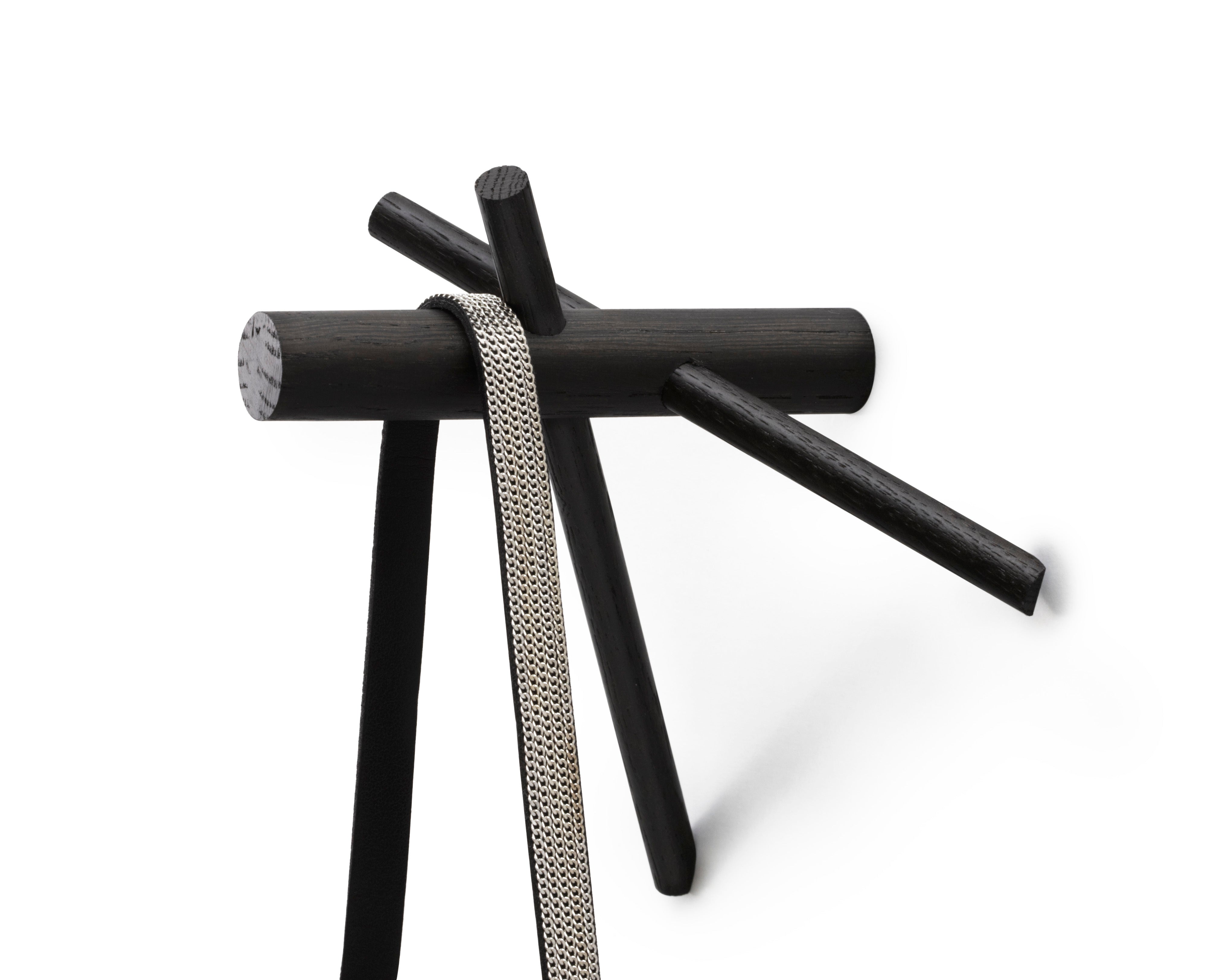 Set von STICKS Kleiderhaken aus schwarzem Eichenholz