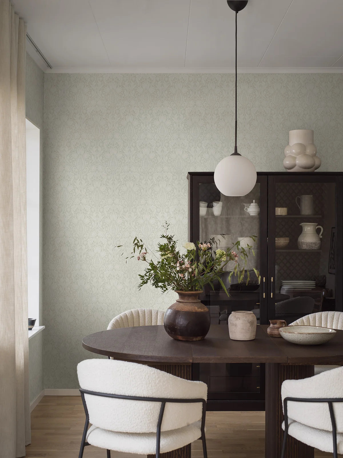 Non-woven paper wallpaper with a plant pattern ALBA green with white