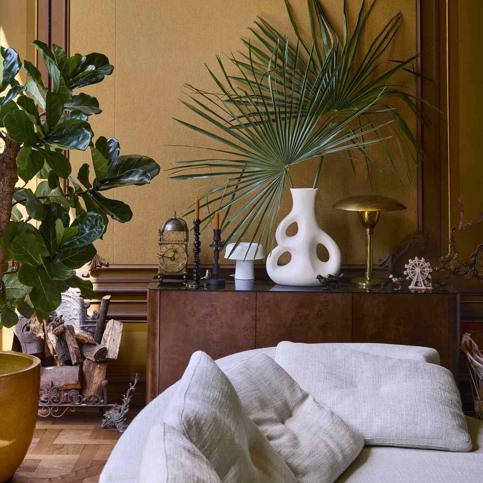 CLIMBING POLE Aluminium Candle Holder