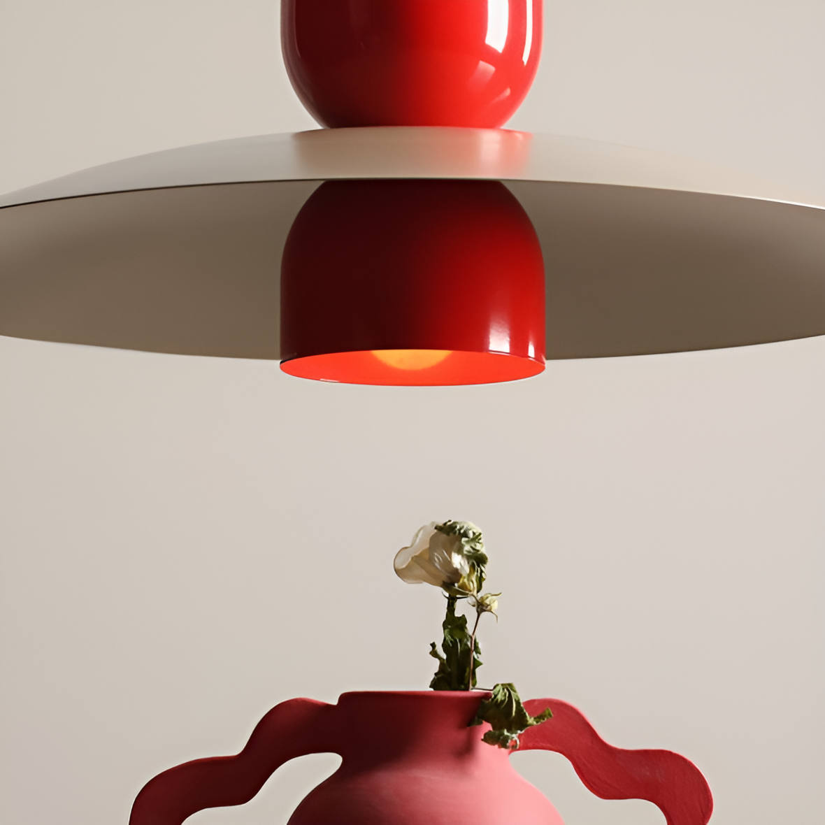NUTTA Pendelleuchte beige mit rot