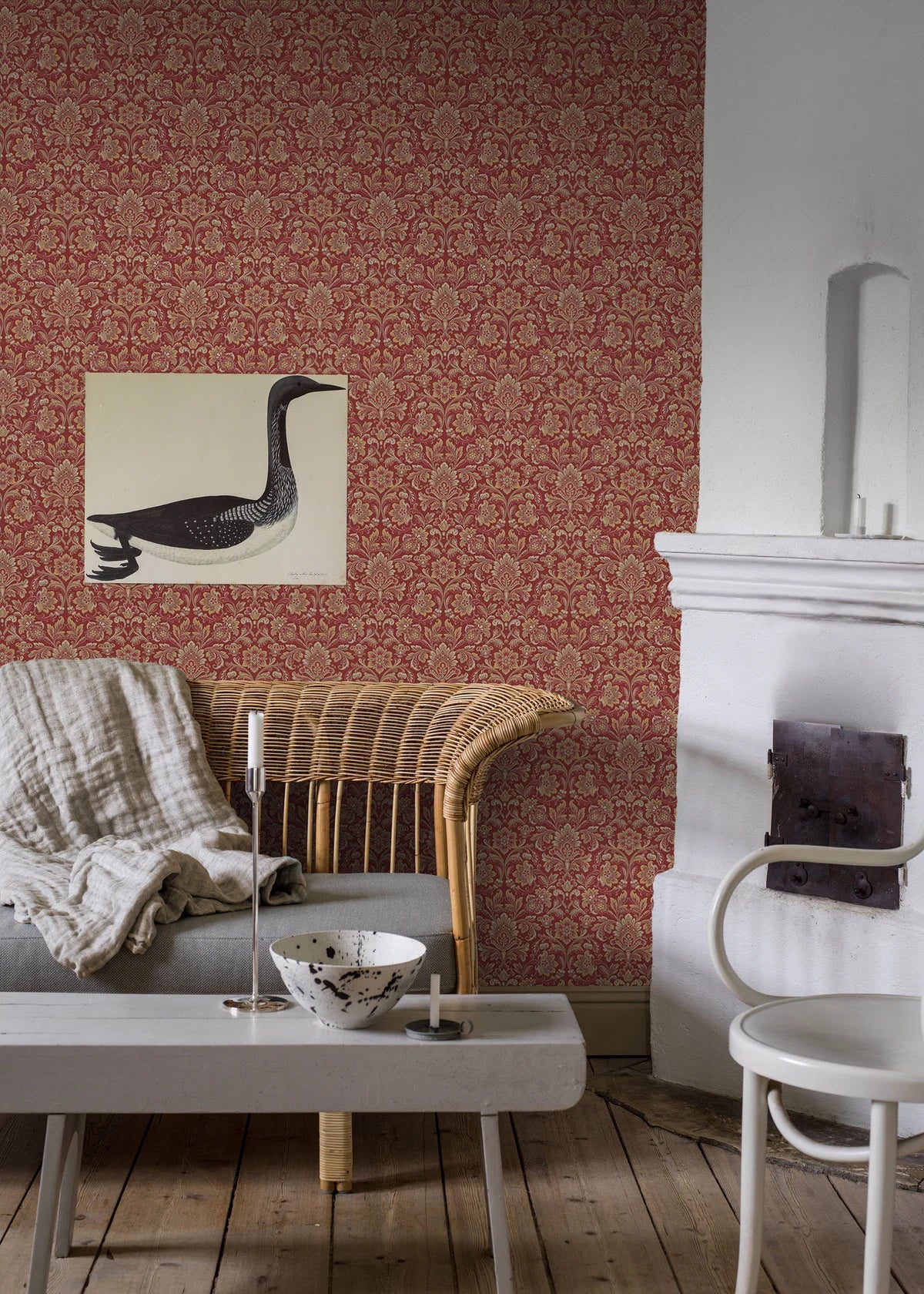 Non-woven paper wallpaper with a floral pattern FOGLAVIK burgundy with gold