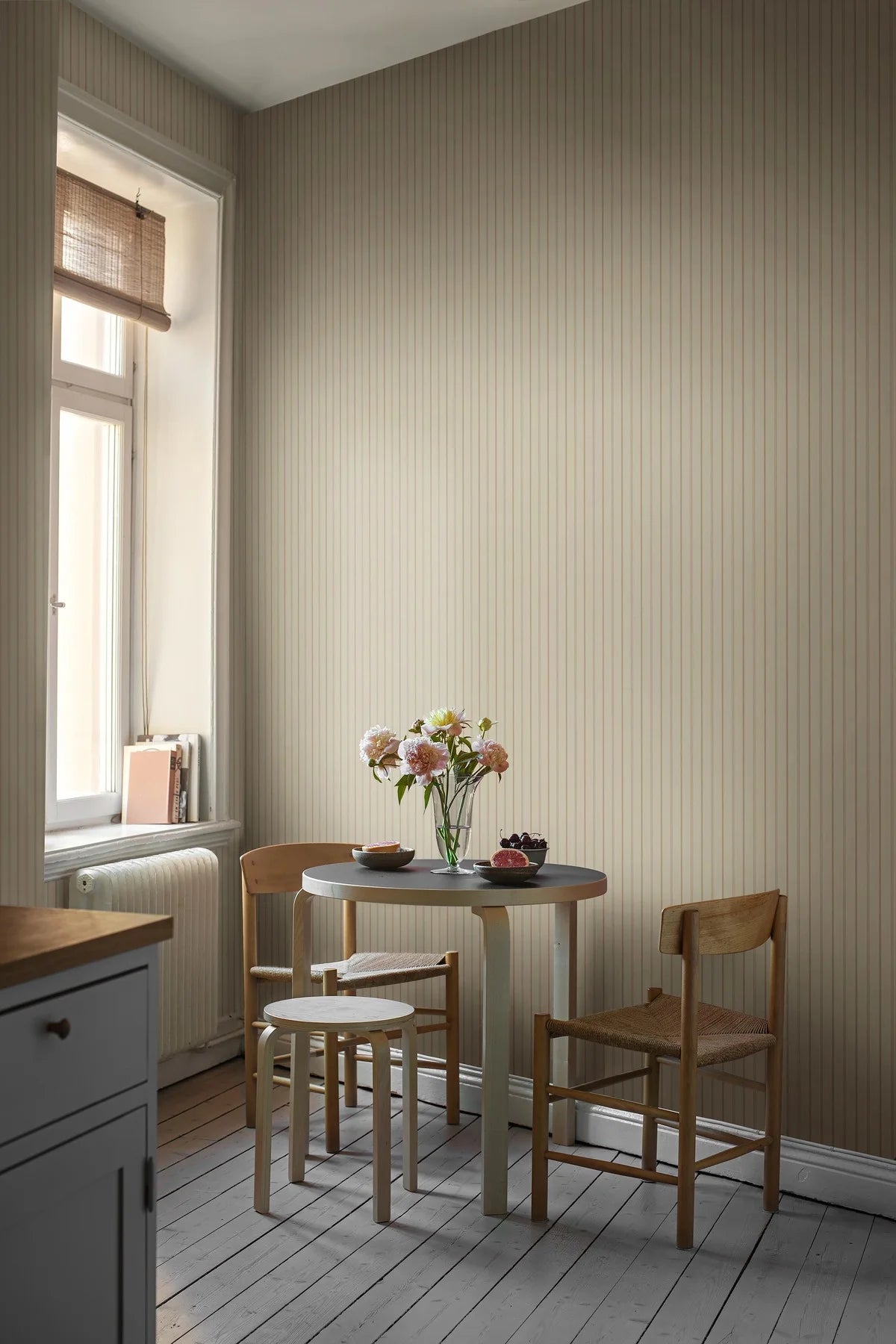 WOODLAND STRIPE Beige Wallpaper