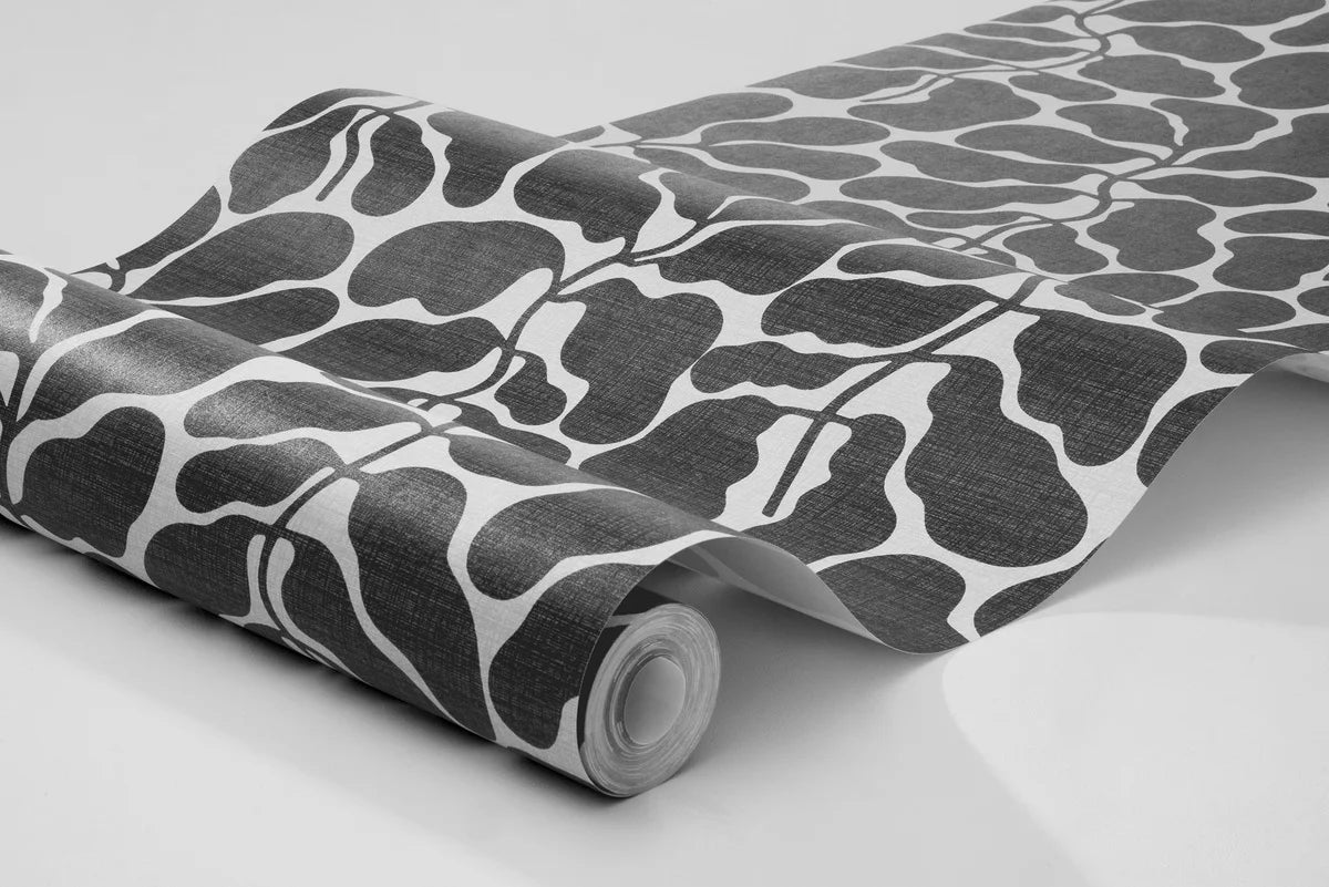 Non-woven paper wallpaper with a botanical pattern MY SECRET GARDEN black and white