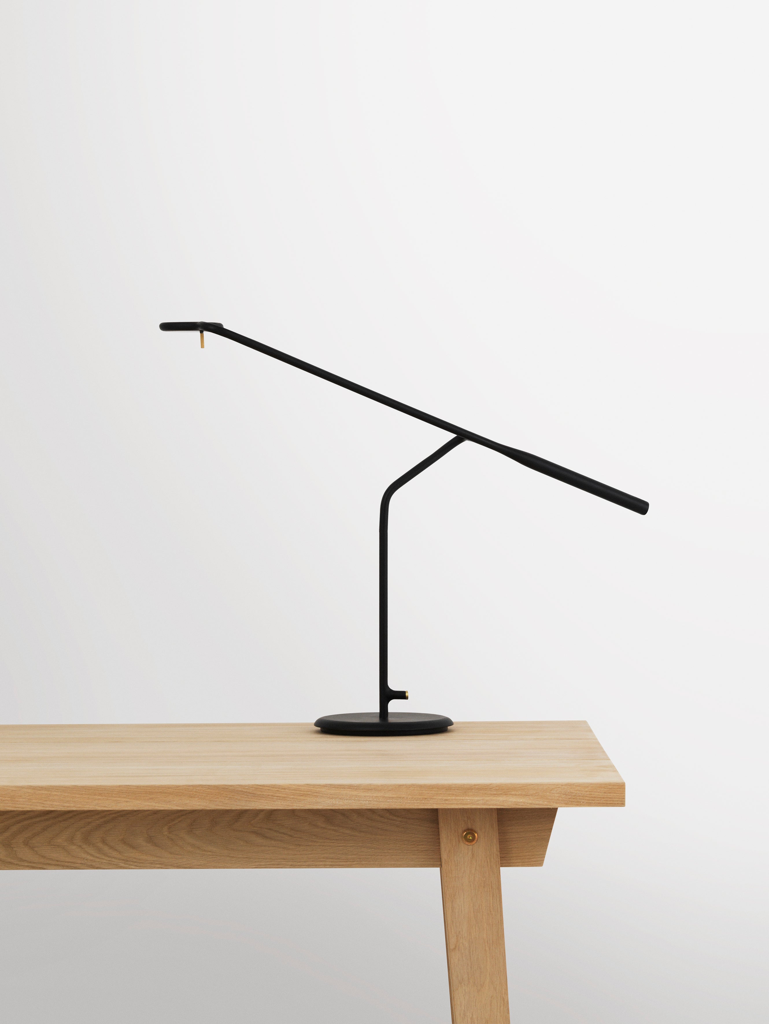 FLOW Schreibtischlampe schwarz