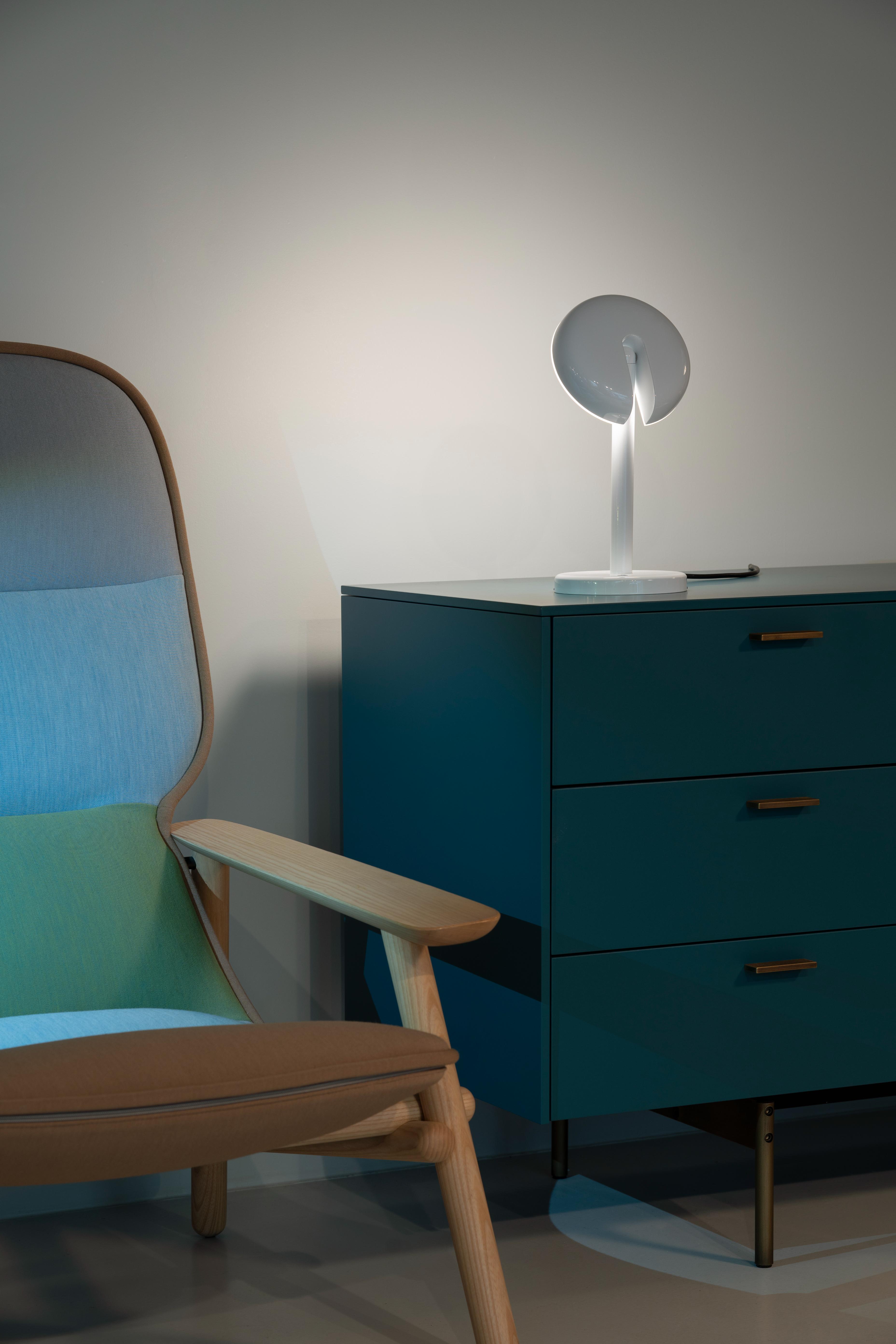 Portable lamp CABRIOLETTE shimmering blue