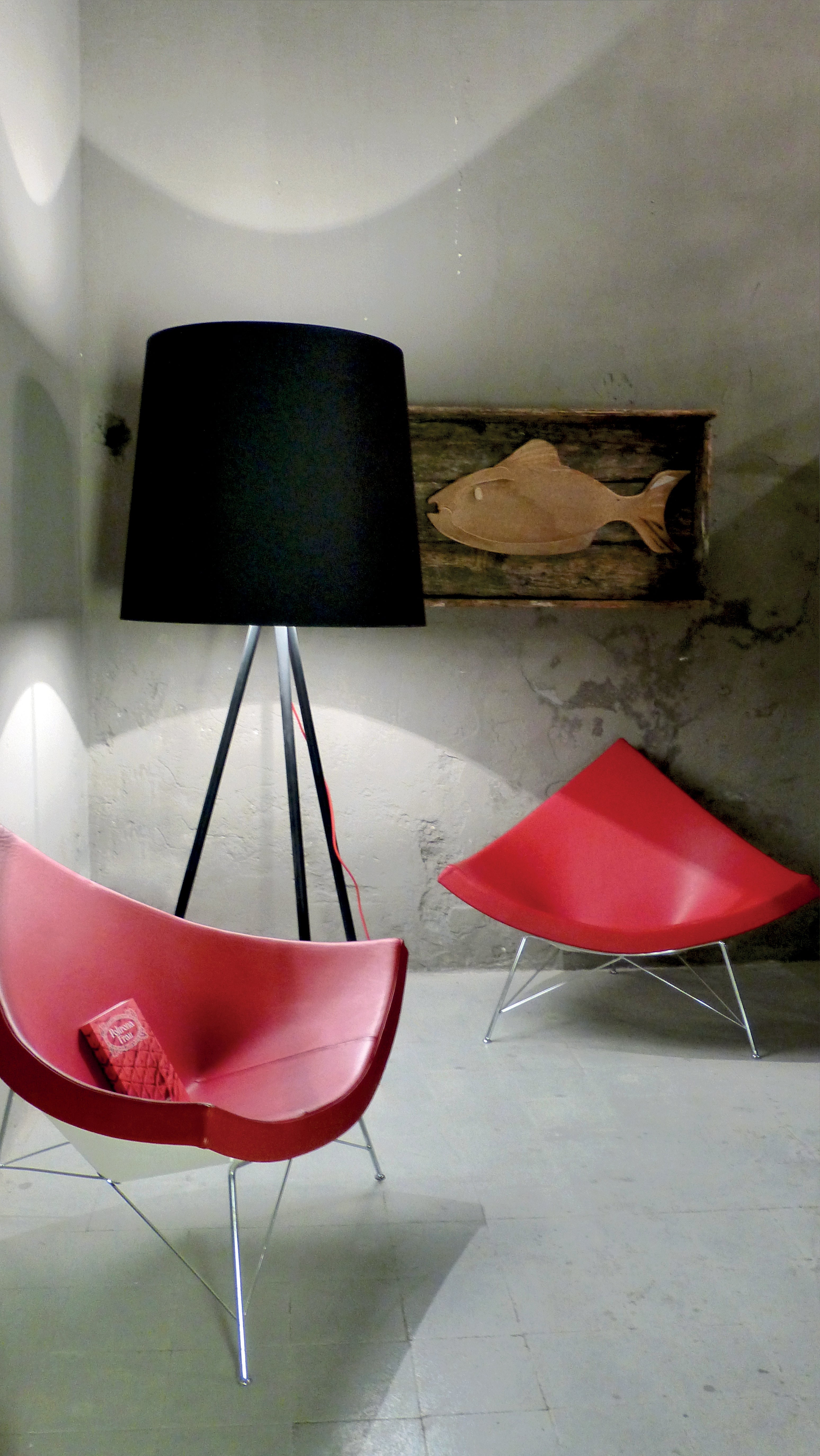 Lampa podłogowa EVA czarny klosz z czarną podstawą