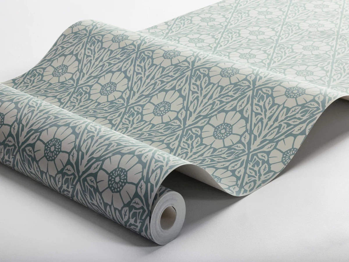 Floral Pattern Wallpaper in Blue and White - NYPONROS