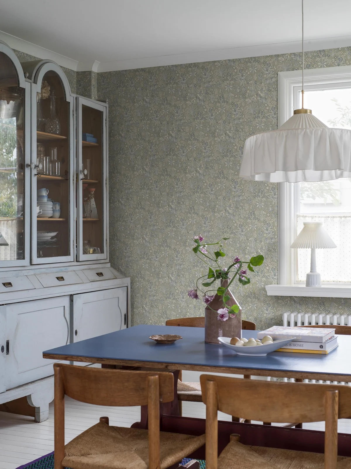 TUVA Khaki Floral Pattern Wallpaper with Cream