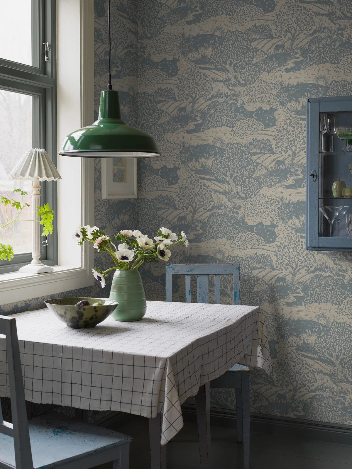 Children's wallpaper with SOLANGEN landscape in blue and beige