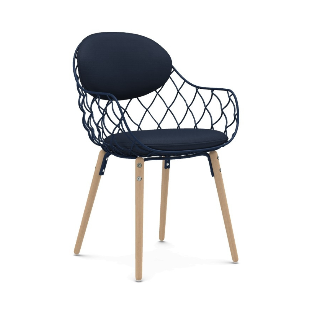 PIÑA chair in navy blue with an ash base