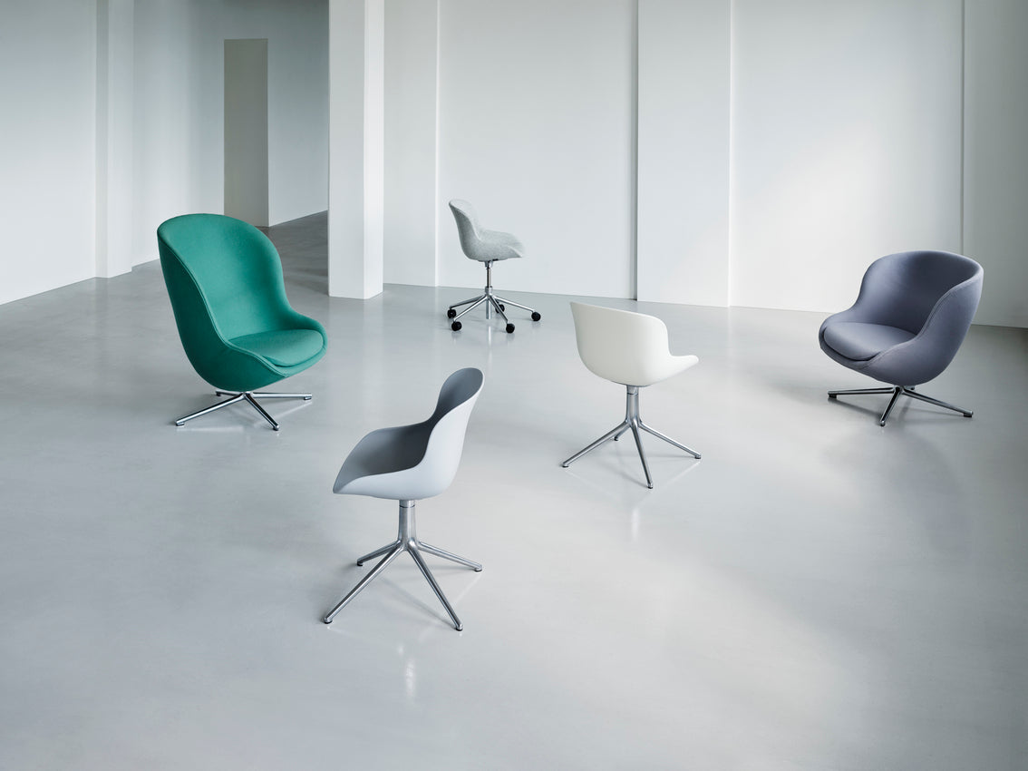 Hyg 4L Black Hyg 4L Office Chair mit einer schwarzen Basis