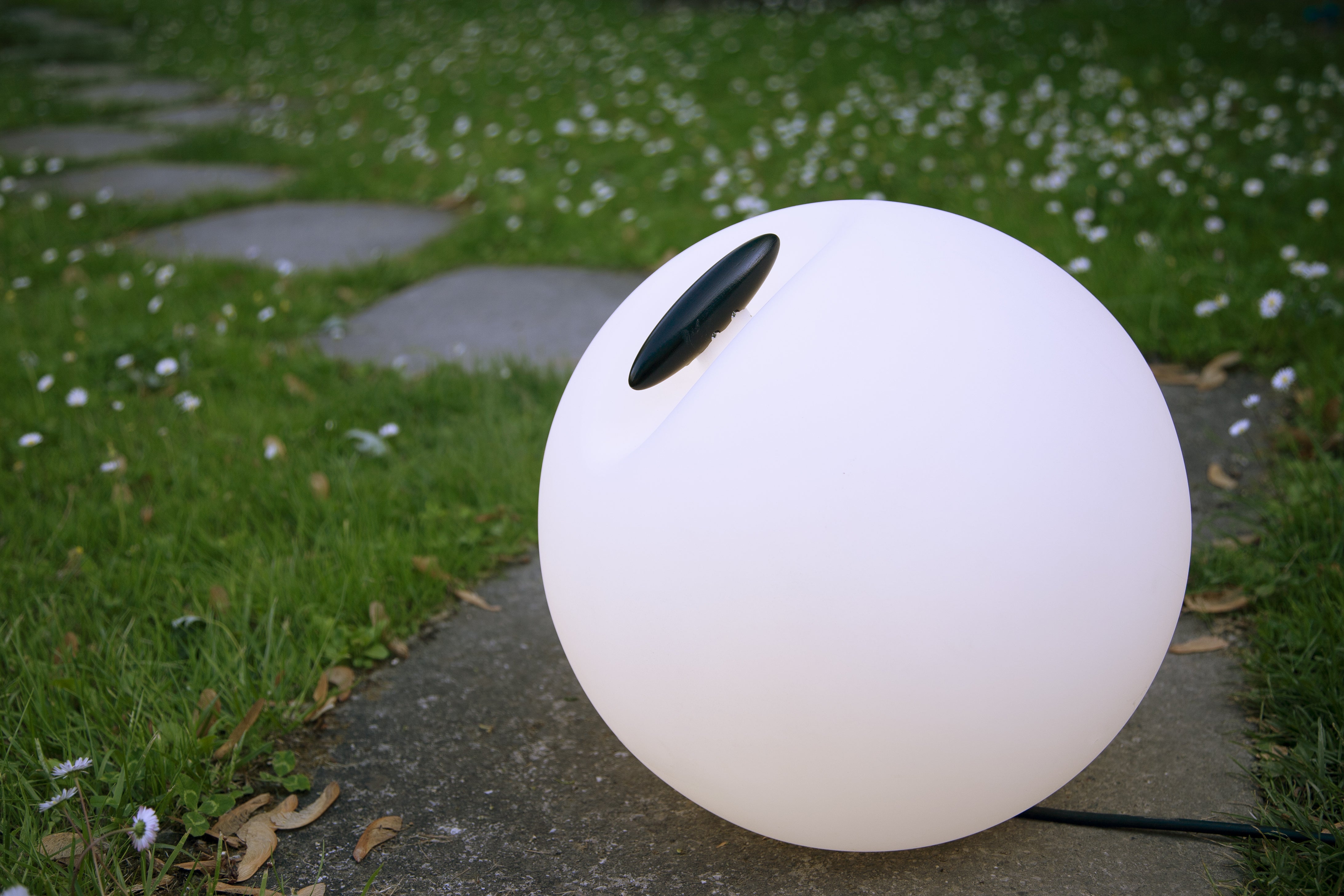 Outdoor floor lamp BOWL white