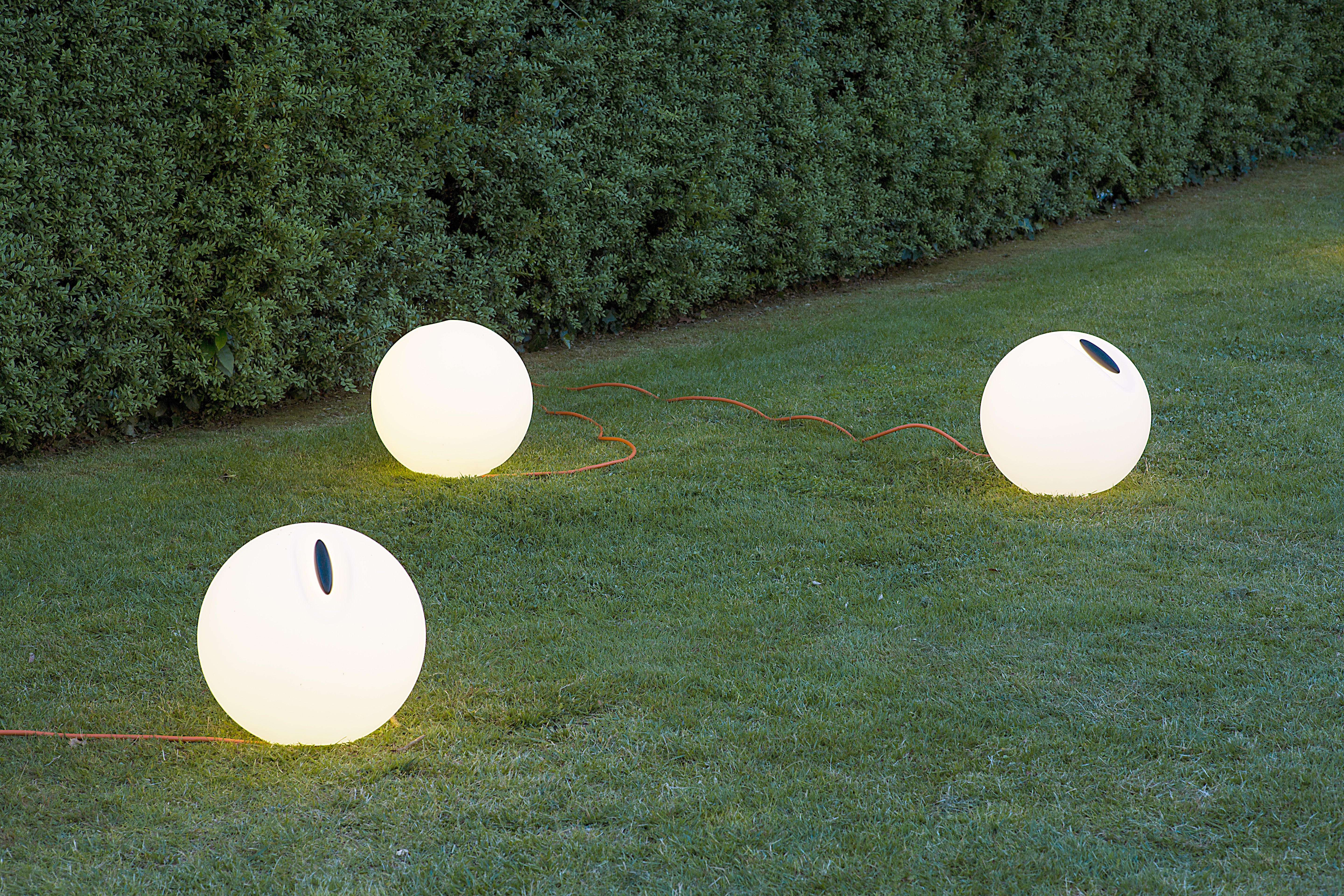 Outdoor floor lamp BOWL white