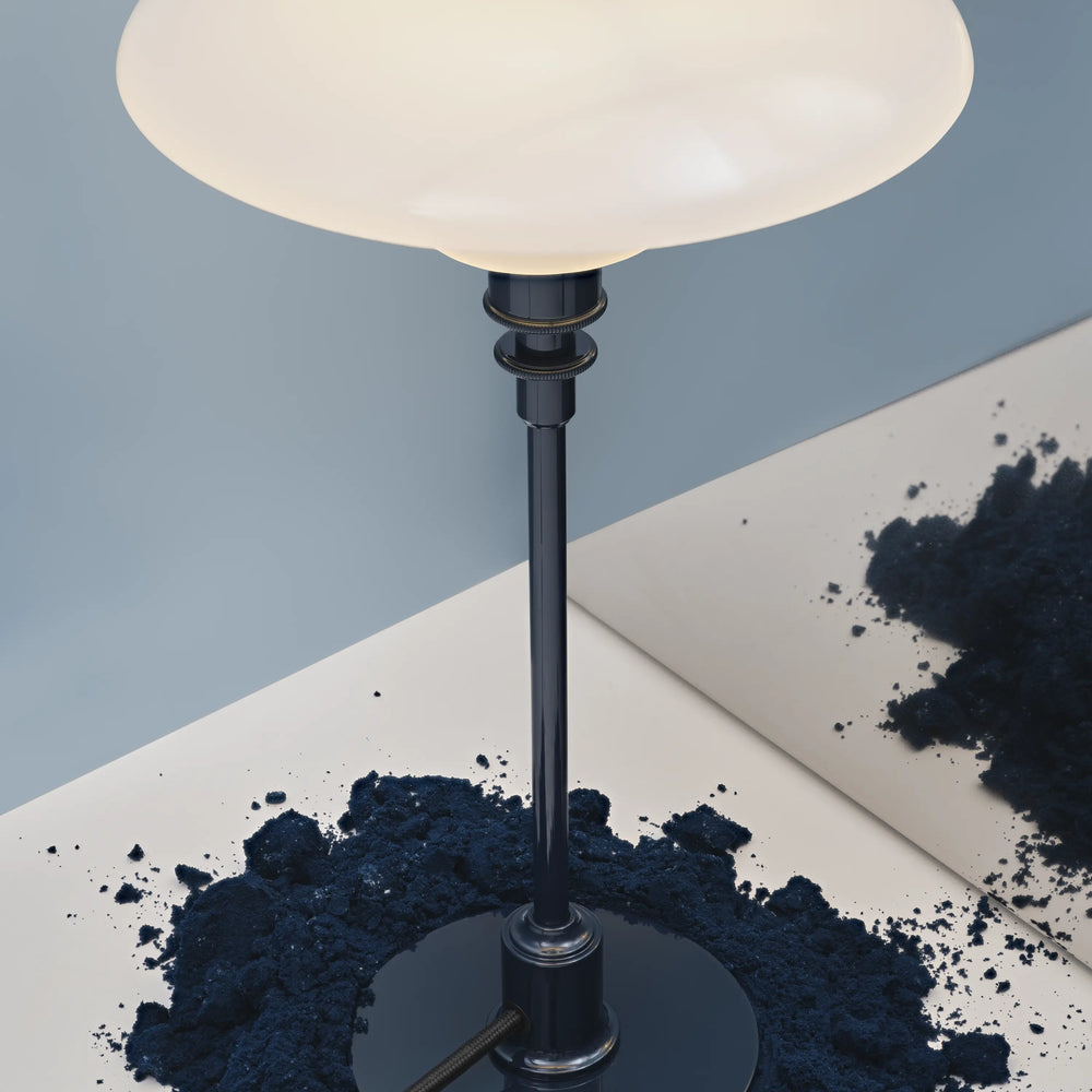 PH 2/1 table lamp in white with a navy blue base