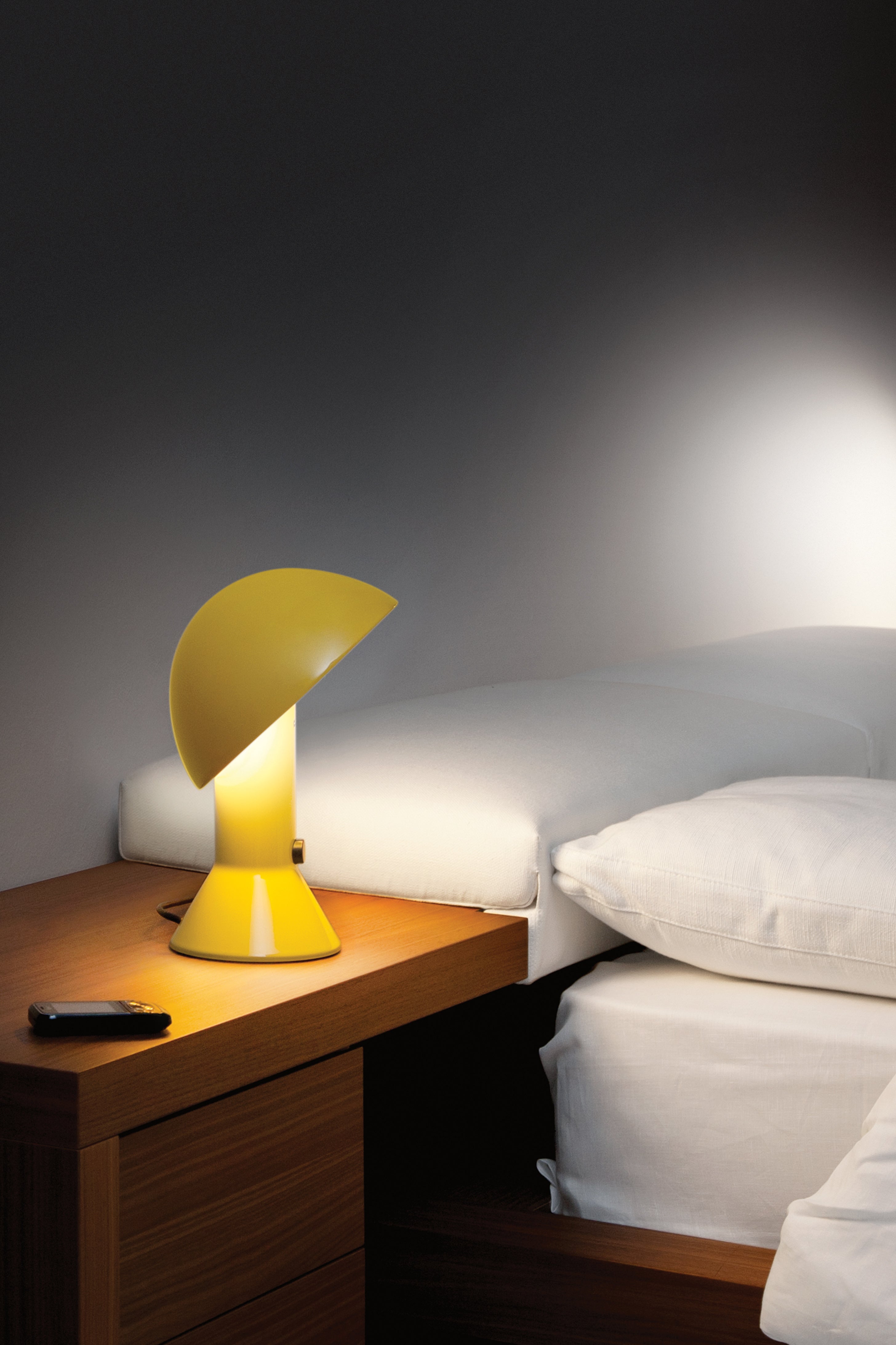ELMETTO Table Lamp in Glossy White