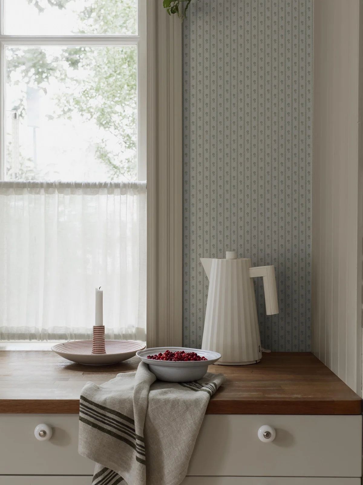 LILLA LYCKAN Beige and Green Striped Wallpaper with Floral Motif