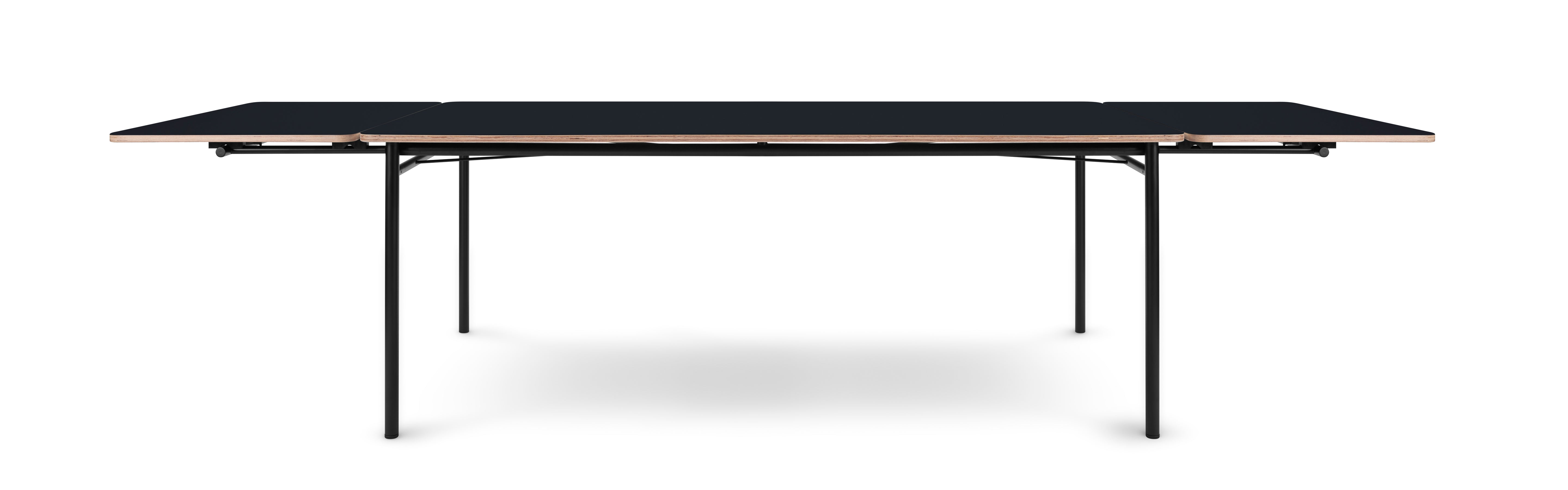 TAFFEL black extendable table
