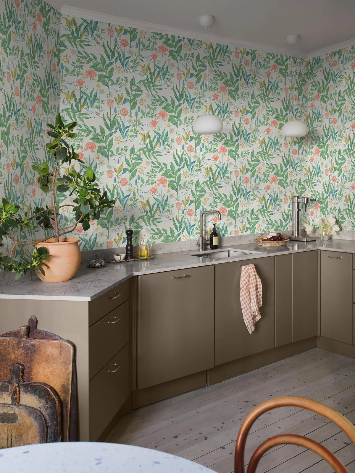 Tapete mit floralem Muster SPRING GARDEN weiß mit grün