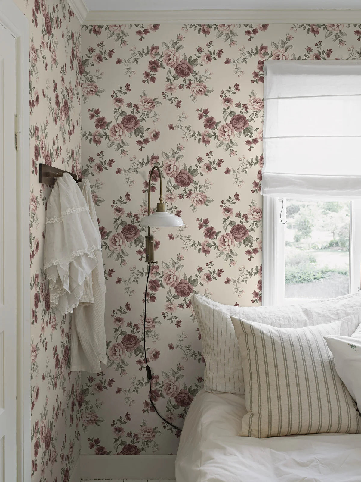 NOMI Beige Floral Plant Motif Wallpaper
