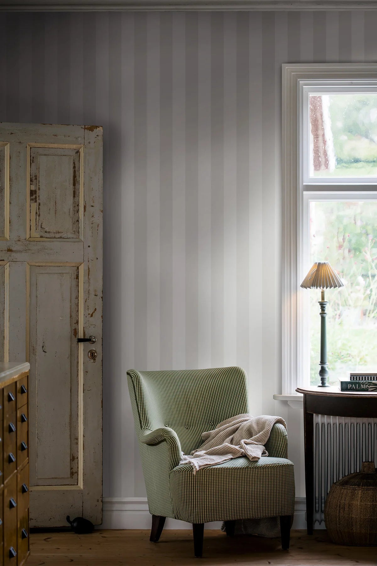 Non-woven paper wallpaper in stripes FALSTERBO STRIPE white with gray