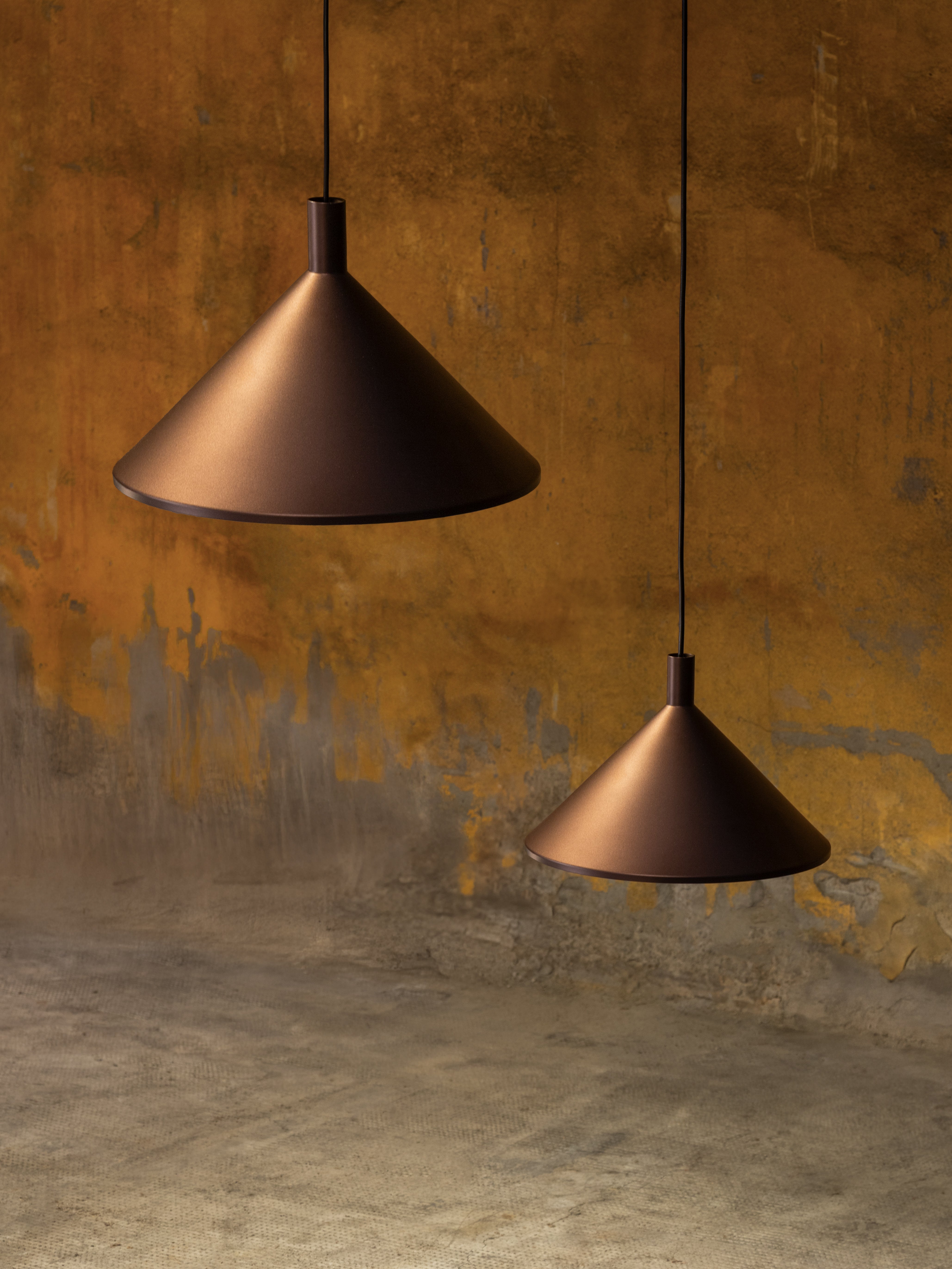 CONO pendant lamp in glossy red
