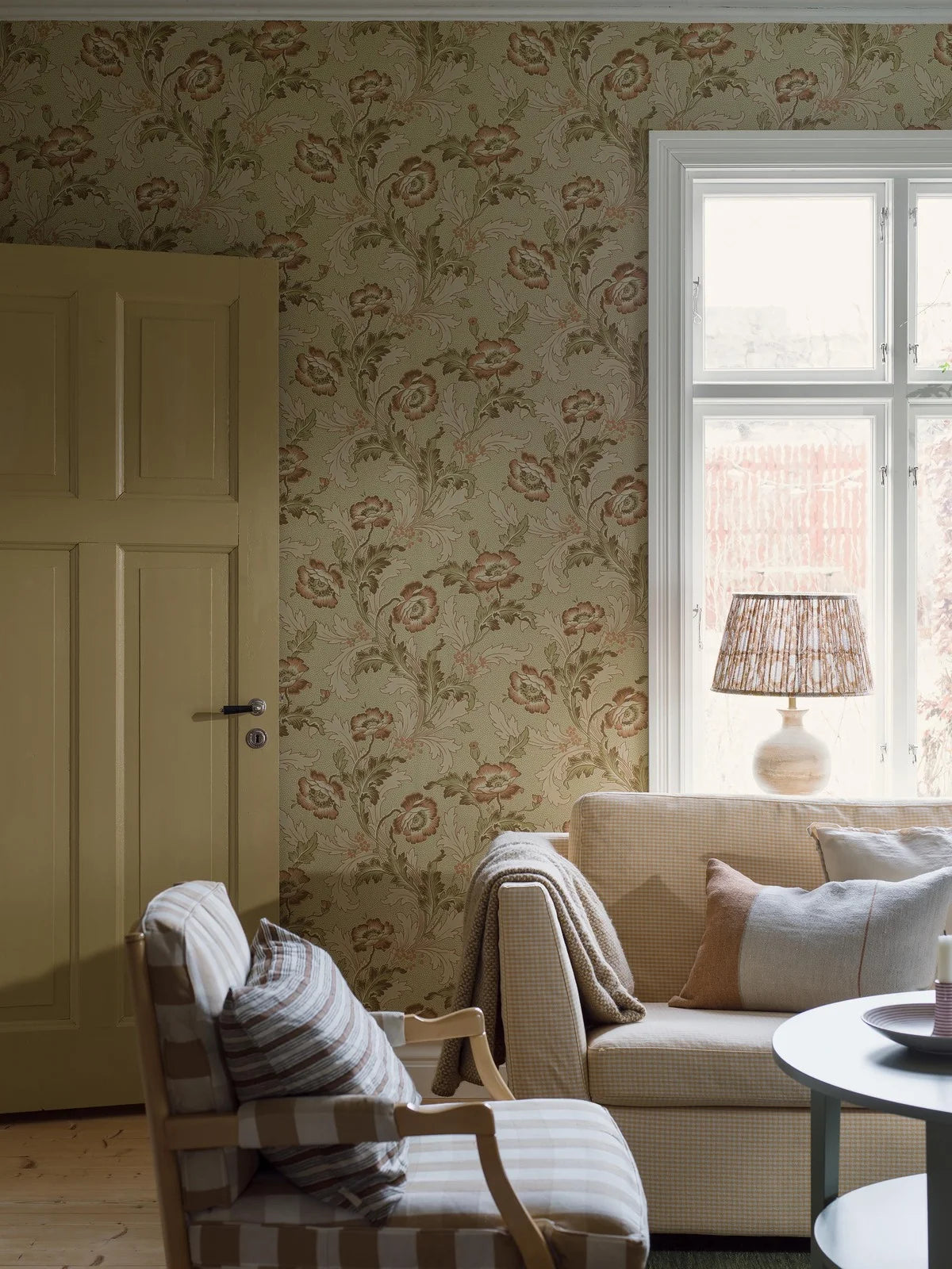 Vlies-Tapete mit pflanzlichem Muster GÖTEBORG beige mit grünem Akzent