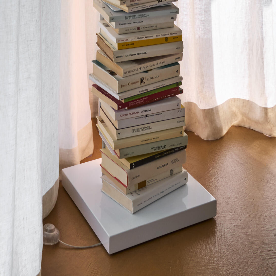 Illuminated shelf PTOLOMEO LUCE black