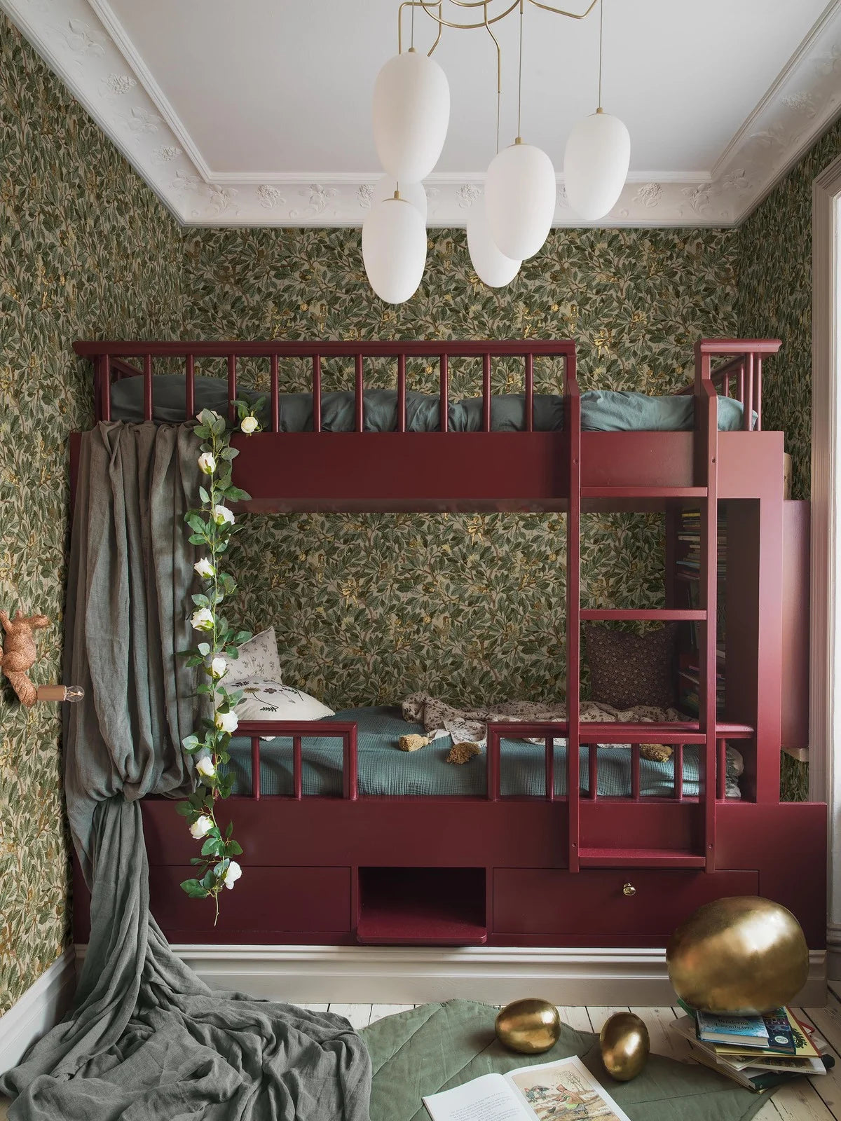 Kinder-Tapete mit Märchenmotiv von Feen FAIRIES grün