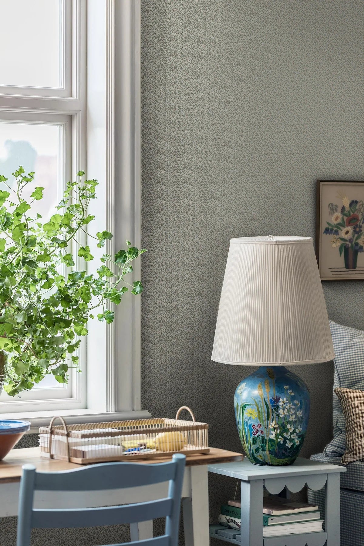IDA Green and White Floral Pattern Wallpaper