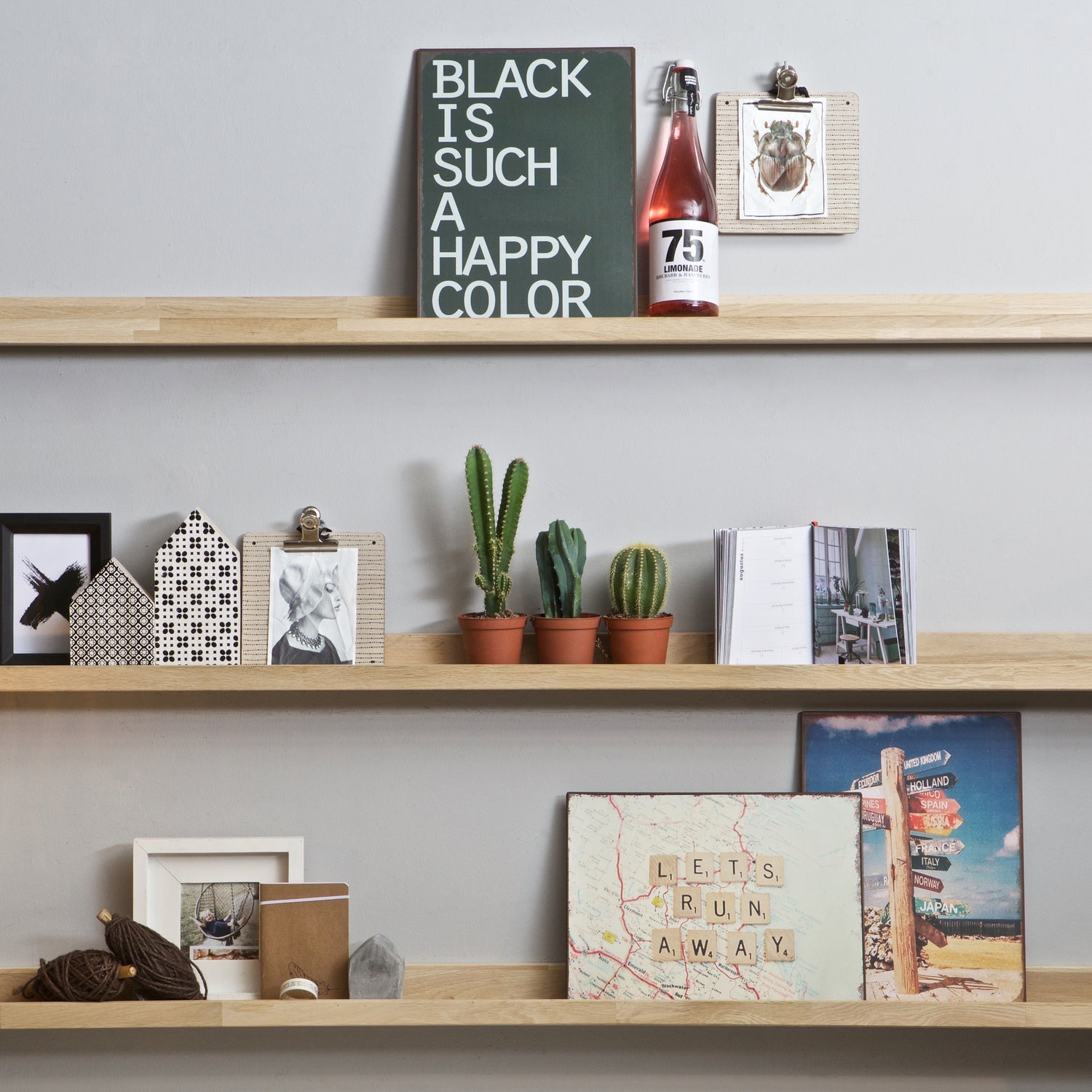 VTWONEN Wall Shelf in Oak Wood