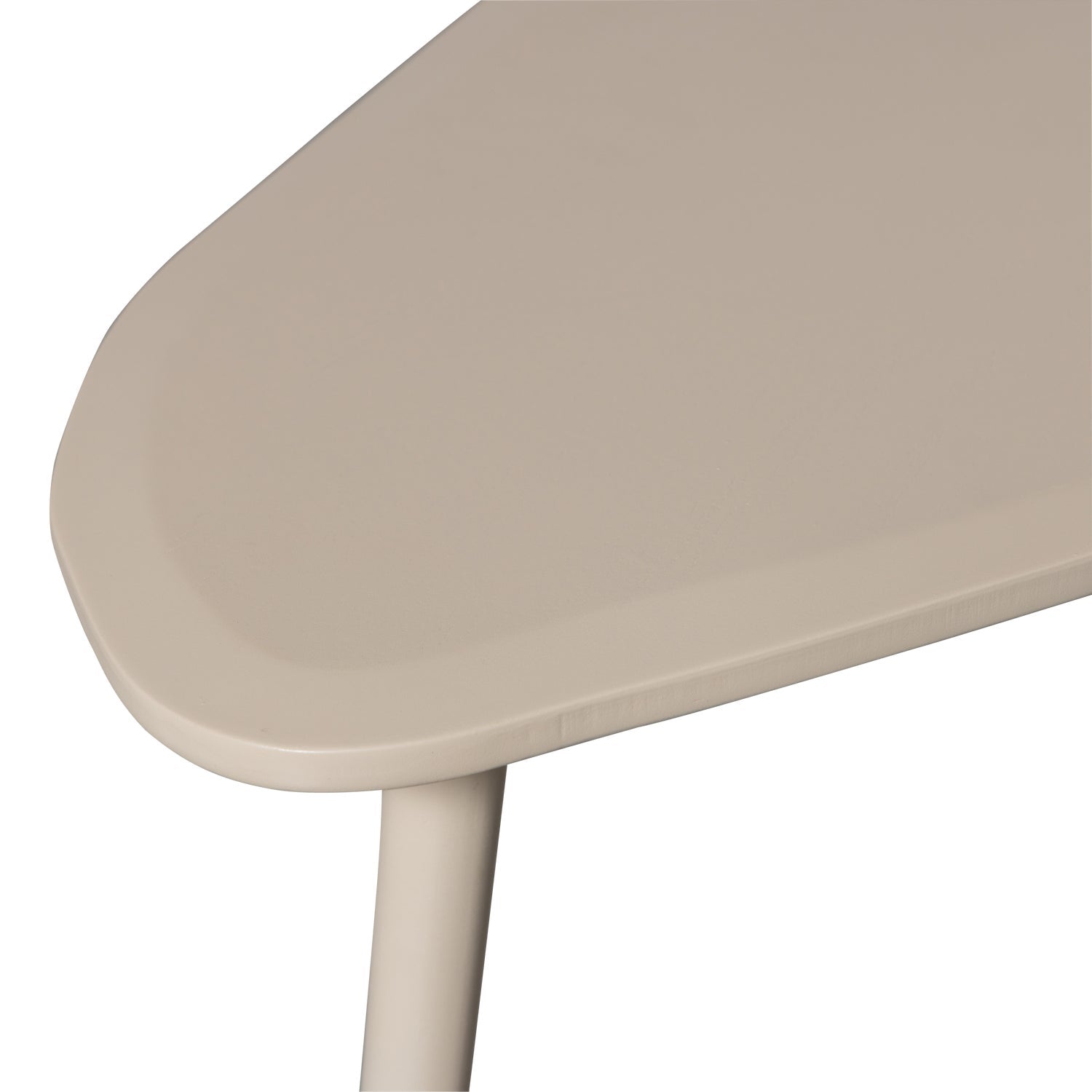 Davin Piaskoszara table set