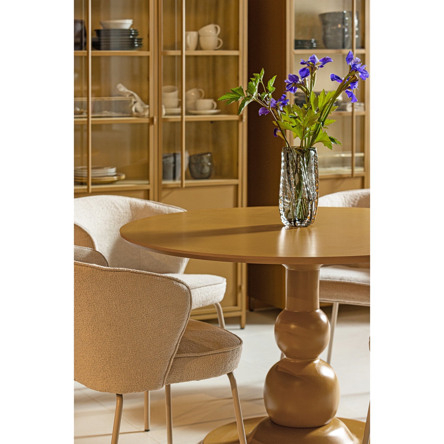 Round table BLANCO honey mango wood