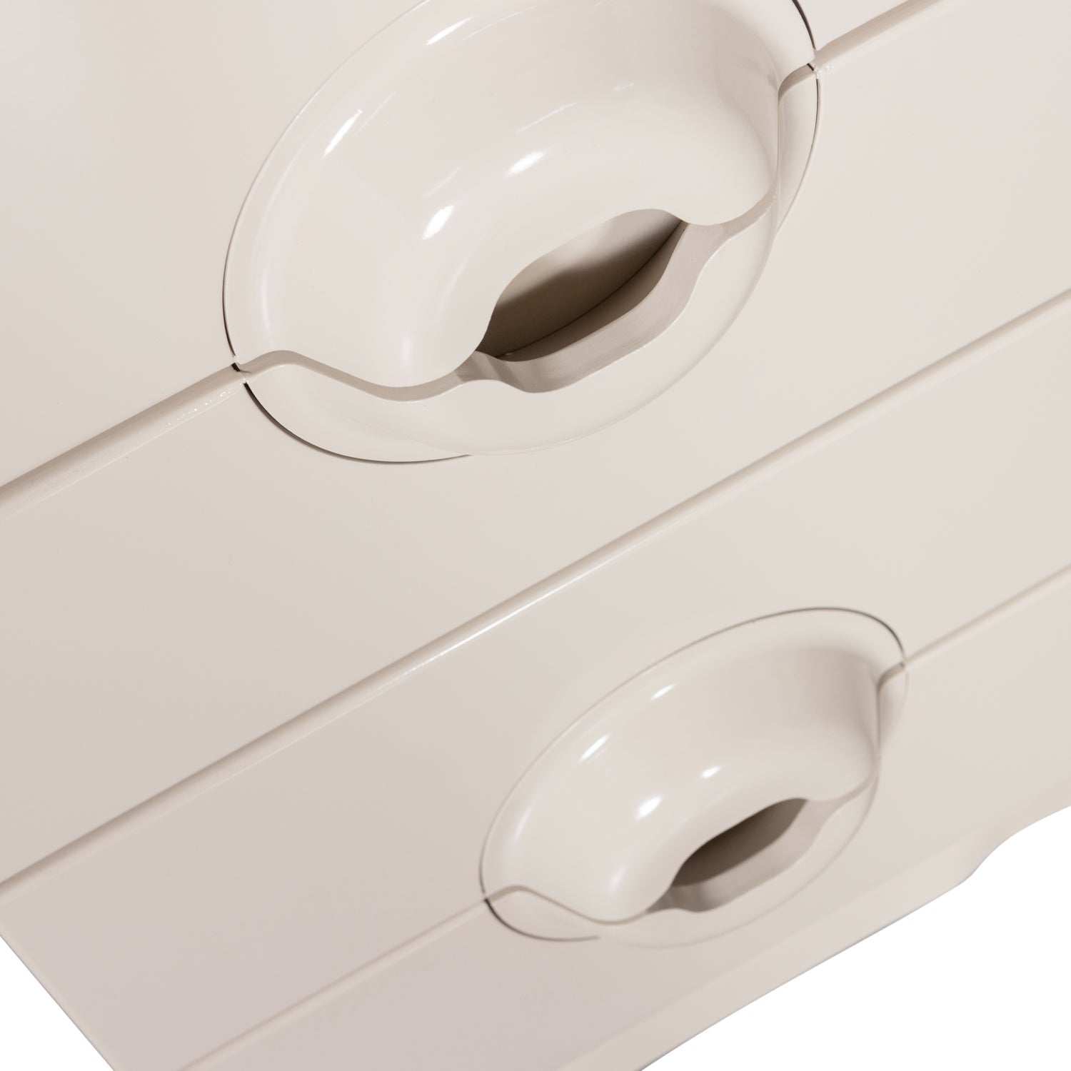 MERGE Schrank in warmem Creme