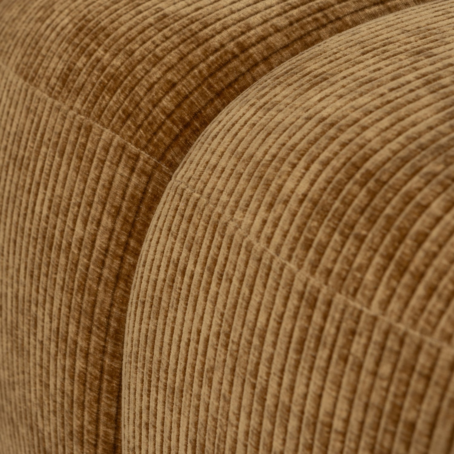 MOJO pouf in dark honey corduroy