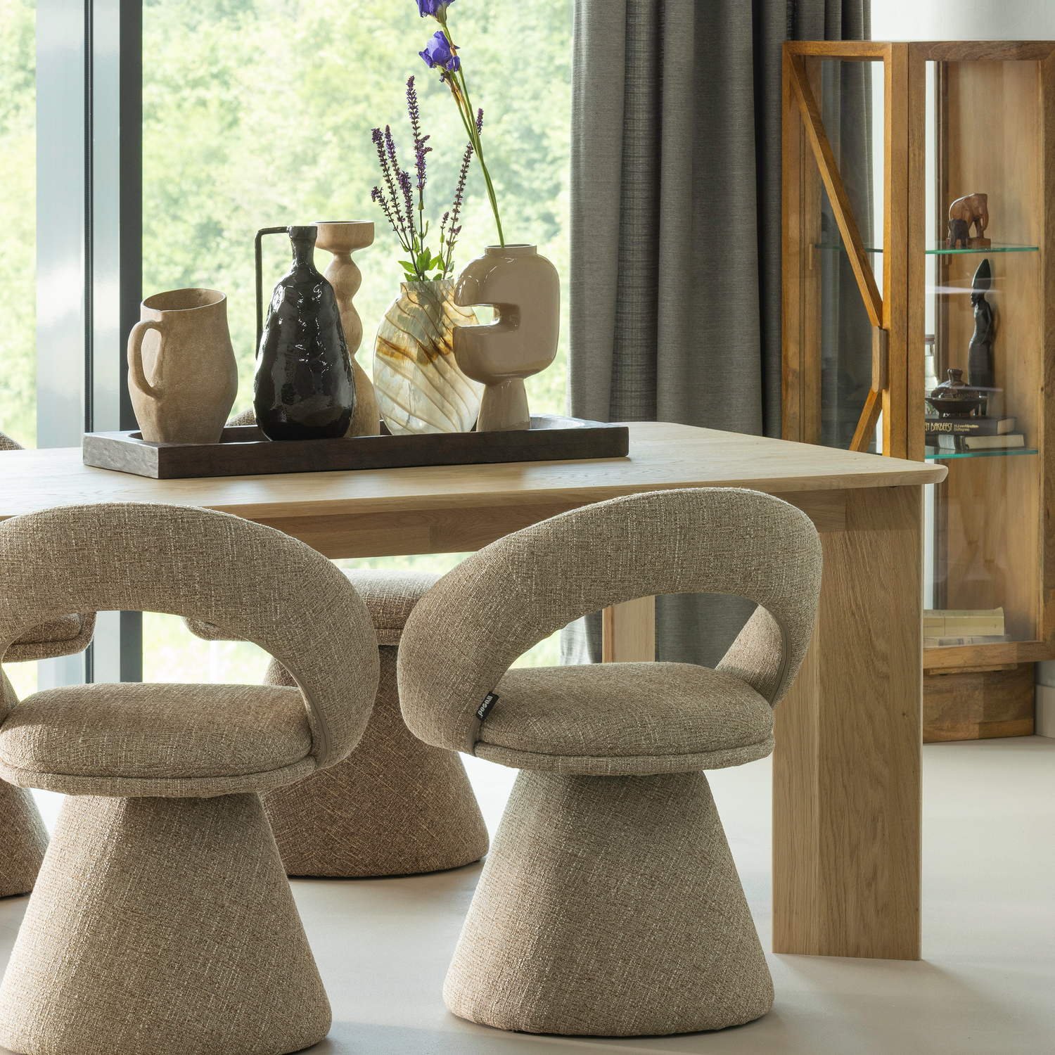 TABLO ROUNDED Table in Oak Wood