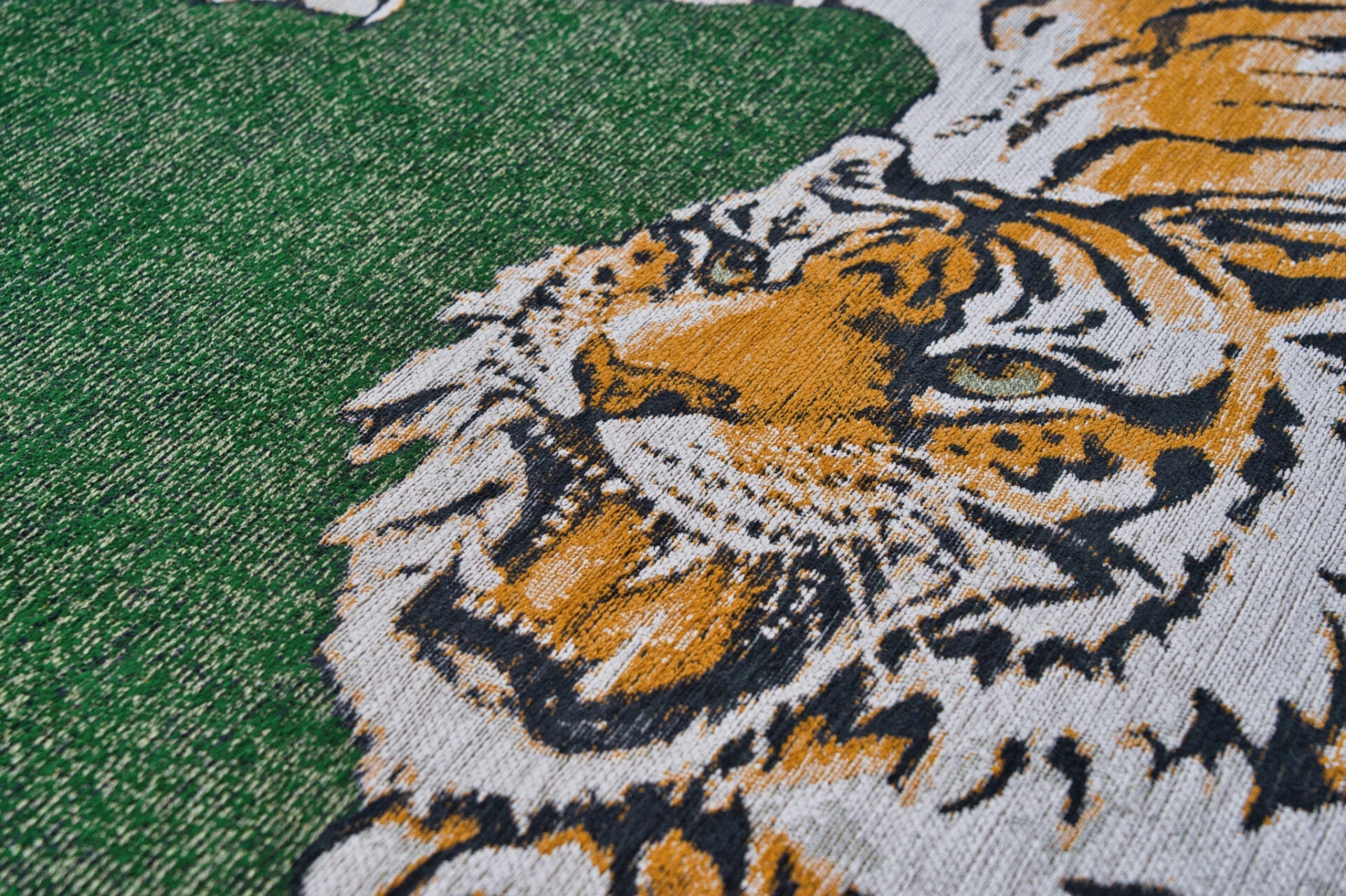 Pop Tiger Green on Fire Green rug