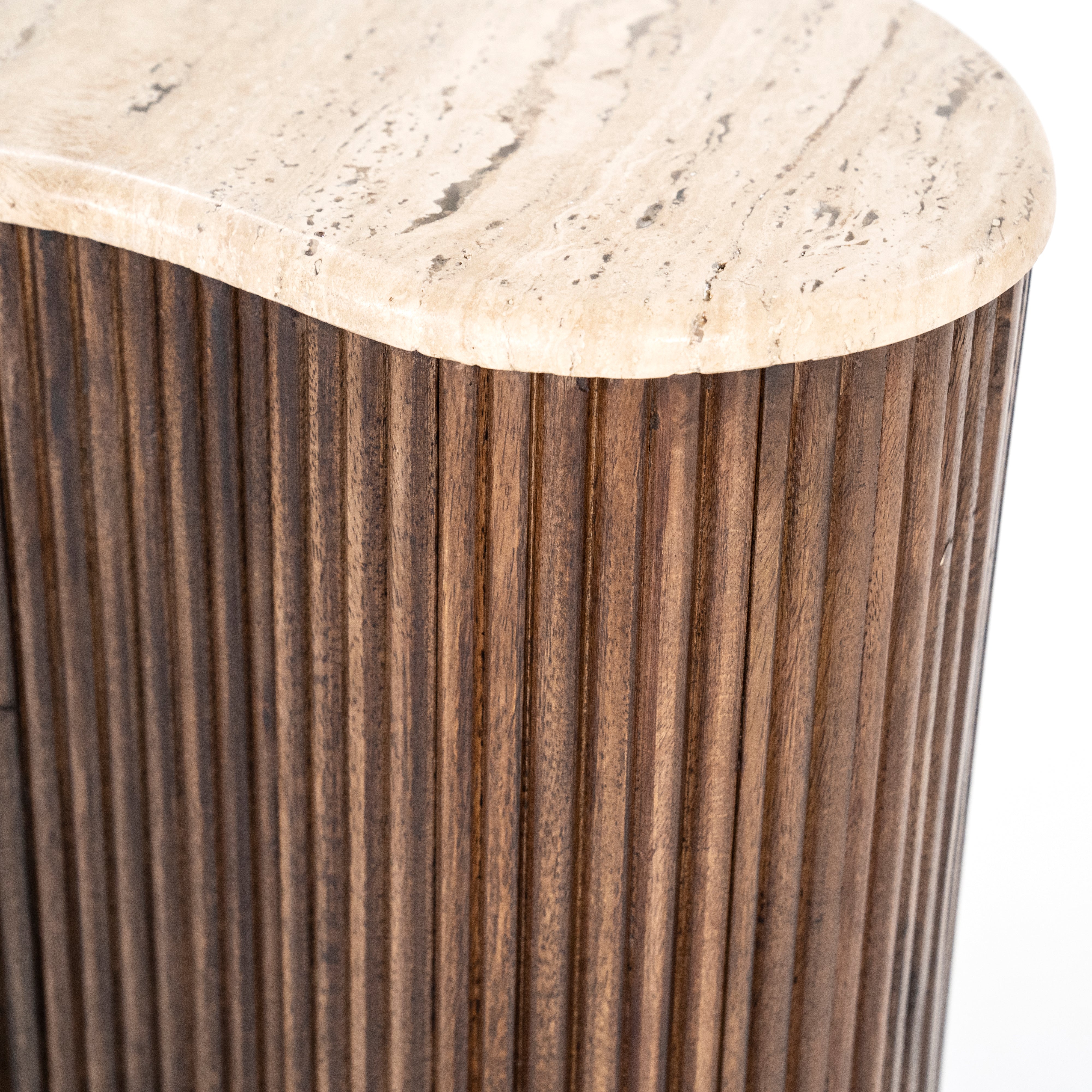 Beistelltisch MARI aus Mangoholz mit Tischplatte aus Travertin