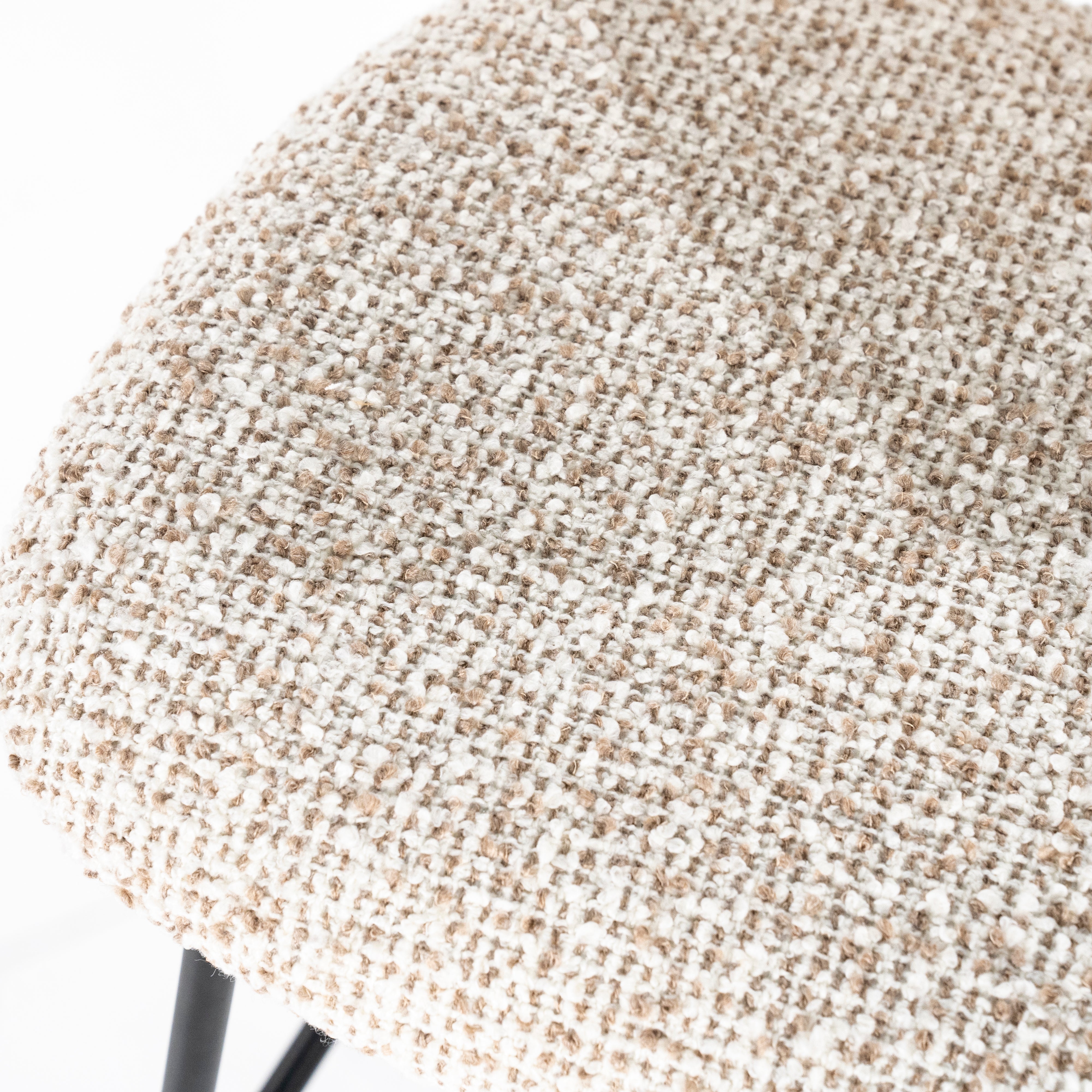 Hocker JON beige mit schwarzem Fuß